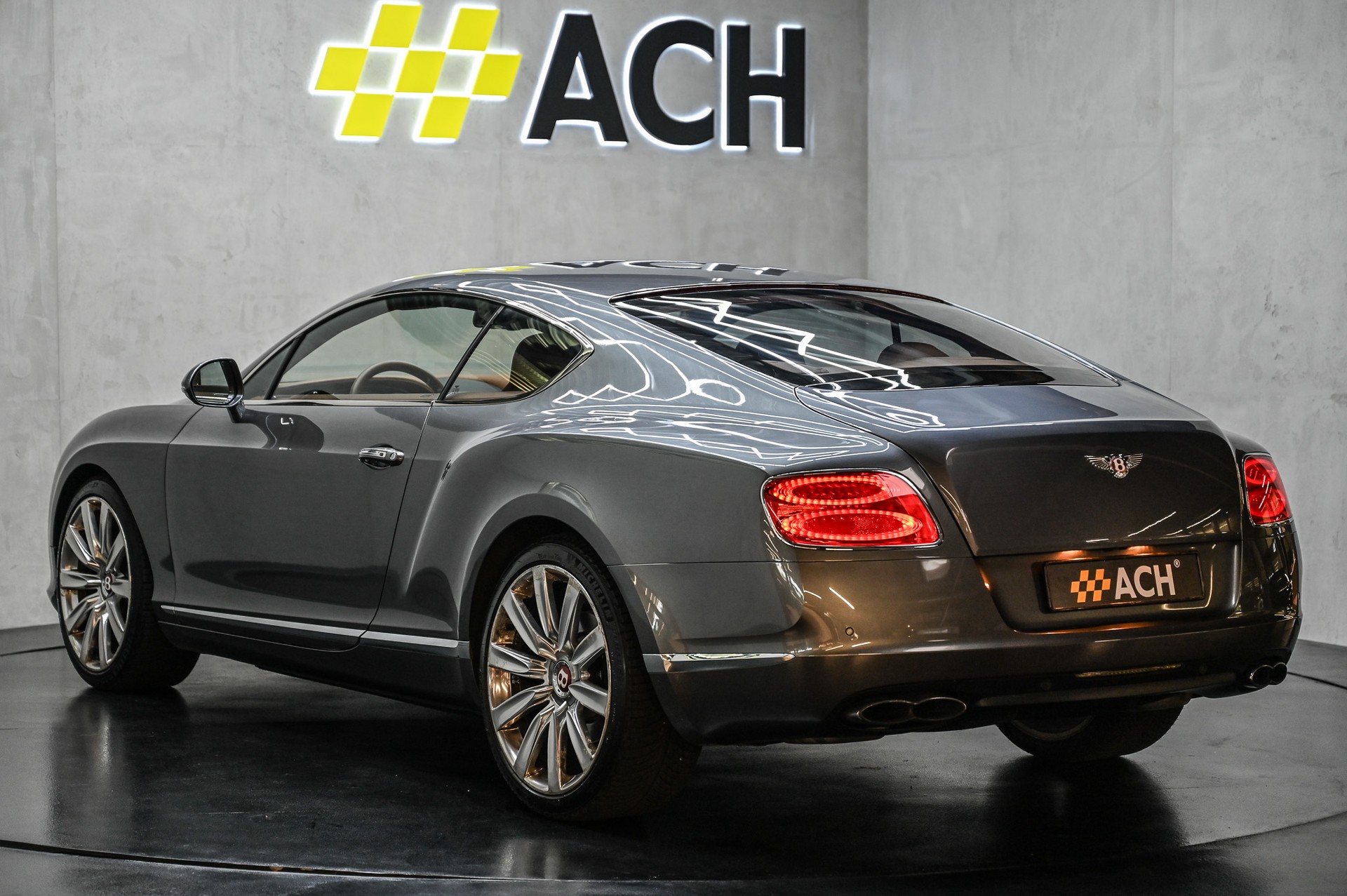 BENTLEY Continental GT 4.0 V8-image-6