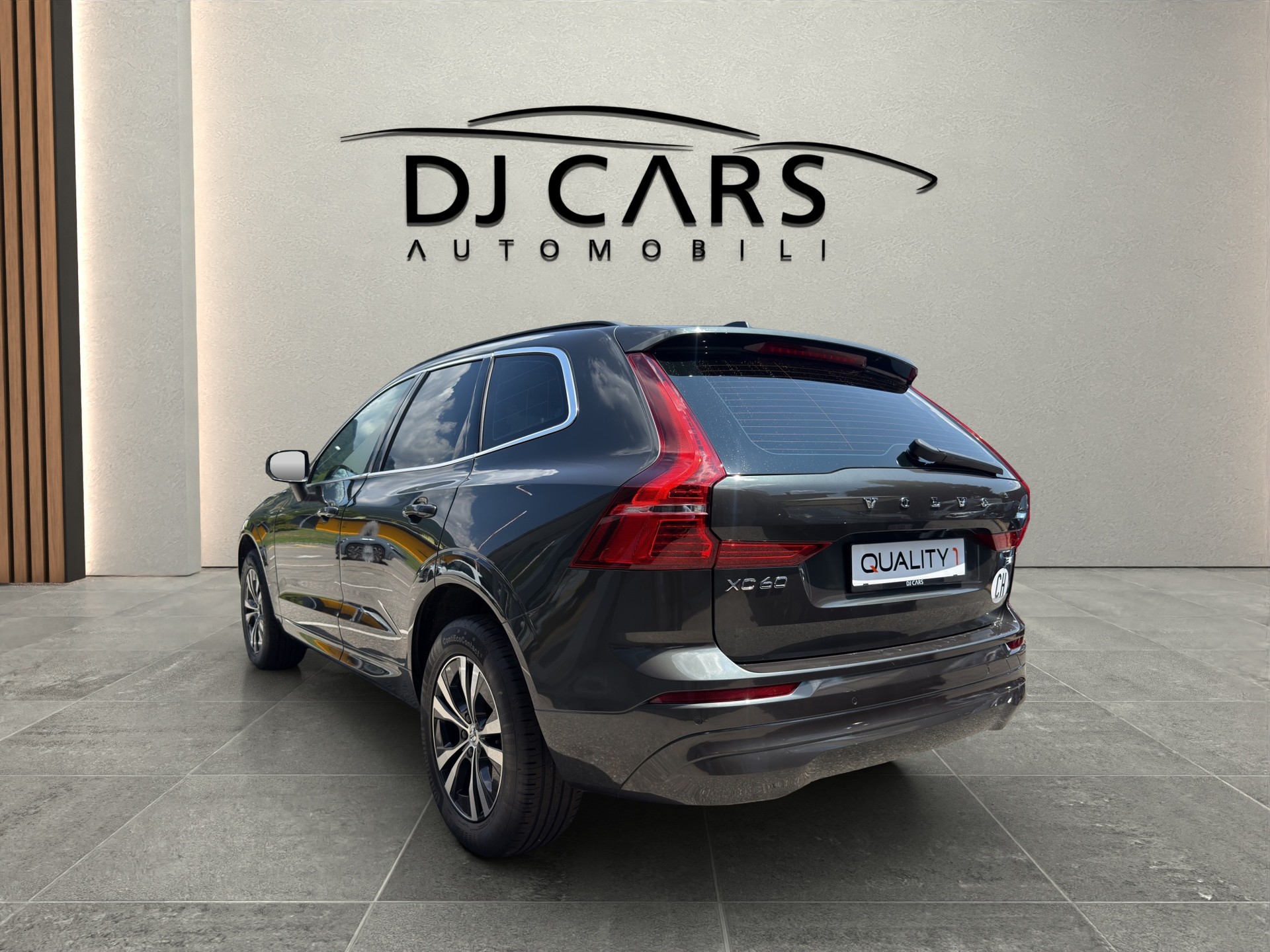 VOLVO XC60 B4 Diesel Mild Hybrid AWD Momentum Geartronic-image-4