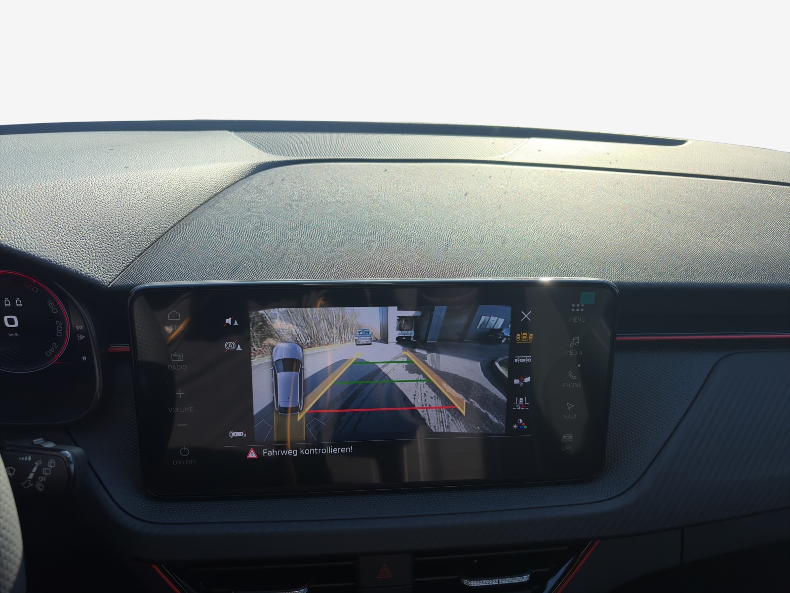 SKODA Scala 1.5 TSI Monte Carlo DSG-image-14