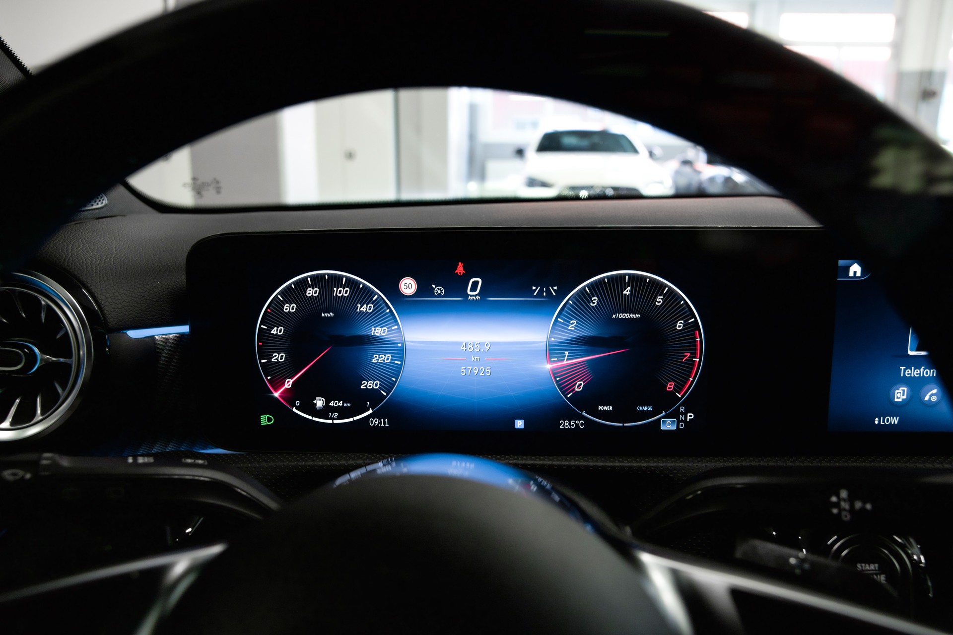 MERCEDES-BENZ A 250 Progressive 4matic-image-30