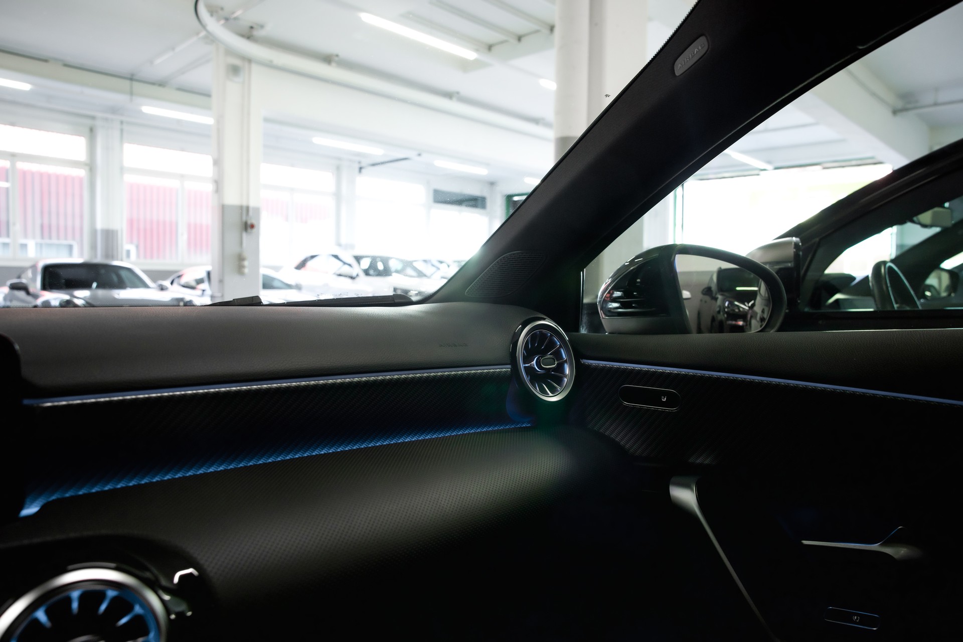 MERCEDES-BENZ A 250 Progressive 4matic-image-28