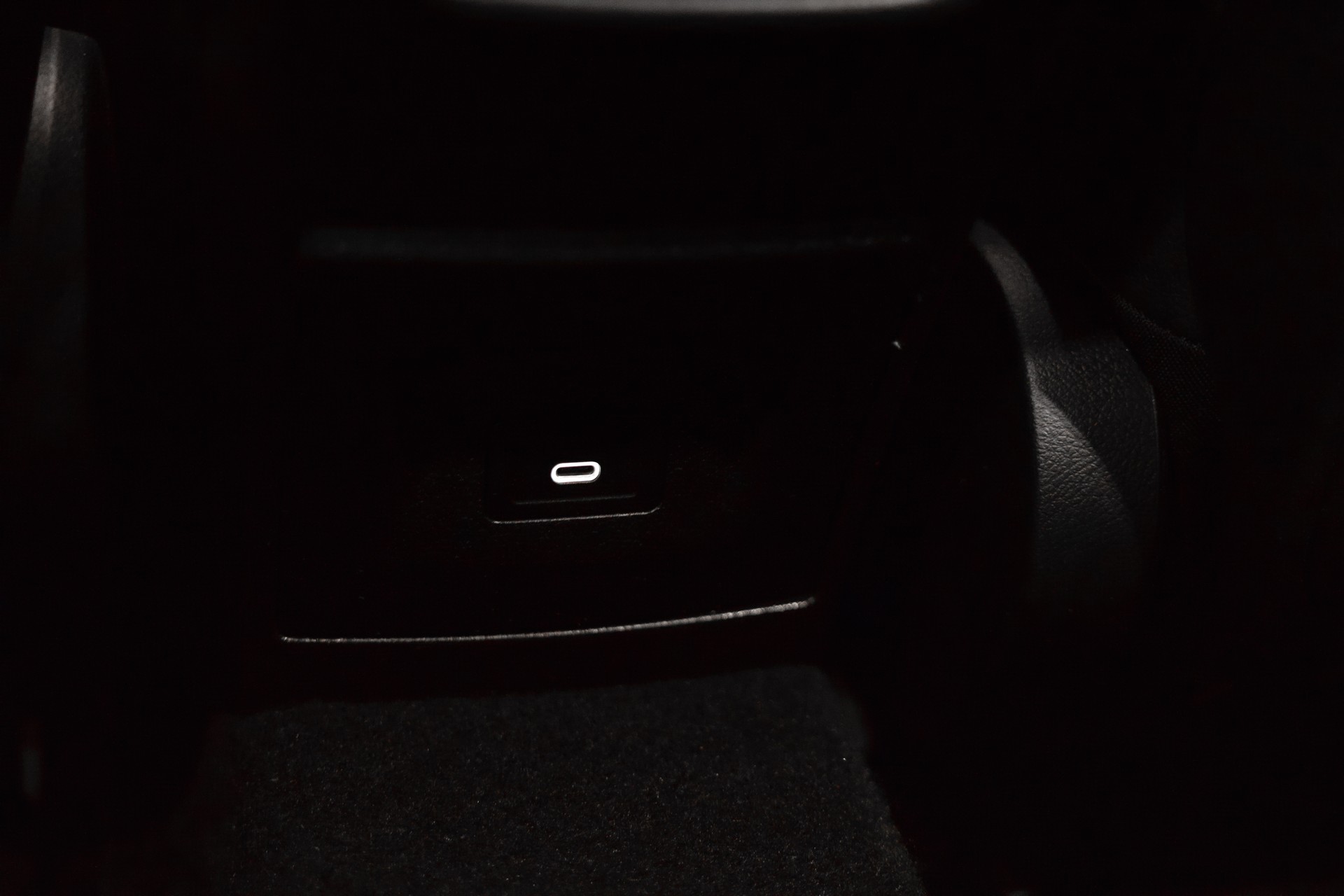 MERCEDES-BENZ A 250 Progressive 4matic-image-23