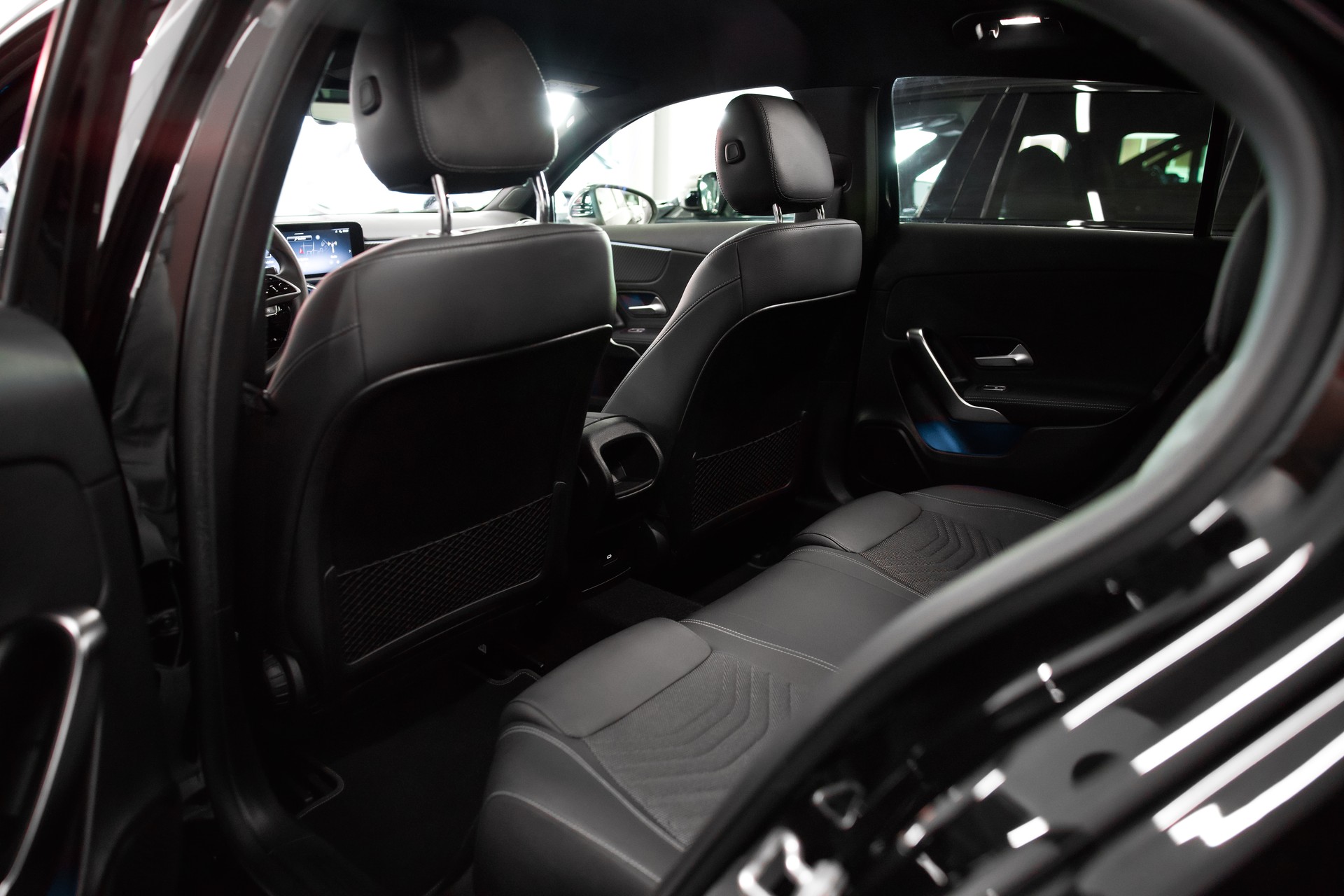 MERCEDES-BENZ A 250 Progressive 4matic-image-20