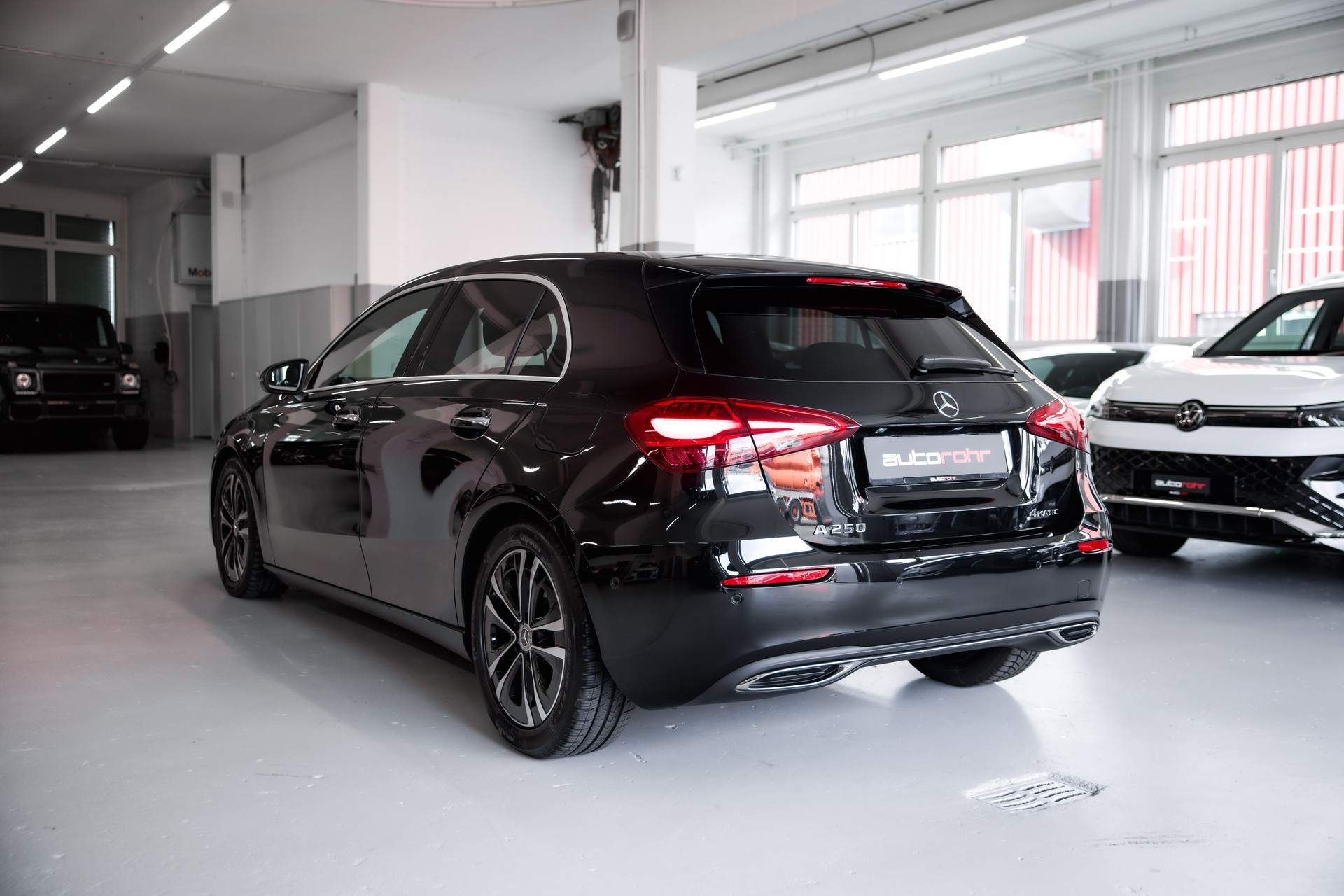 MERCEDES-BENZ A 250 Progressive 4matic-image-6