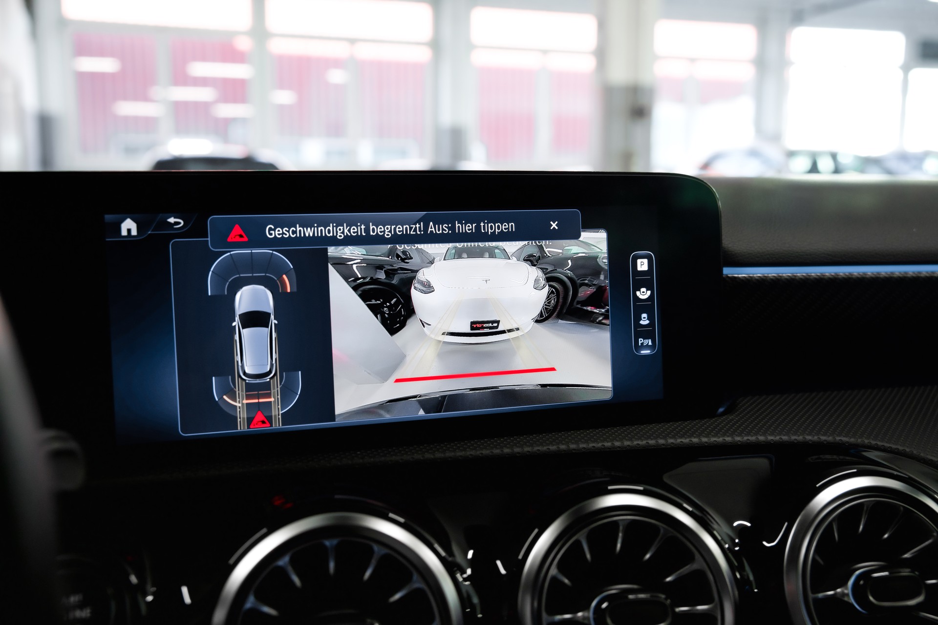 MERCEDES-BENZ A 250 Progressive 4matic-image-27