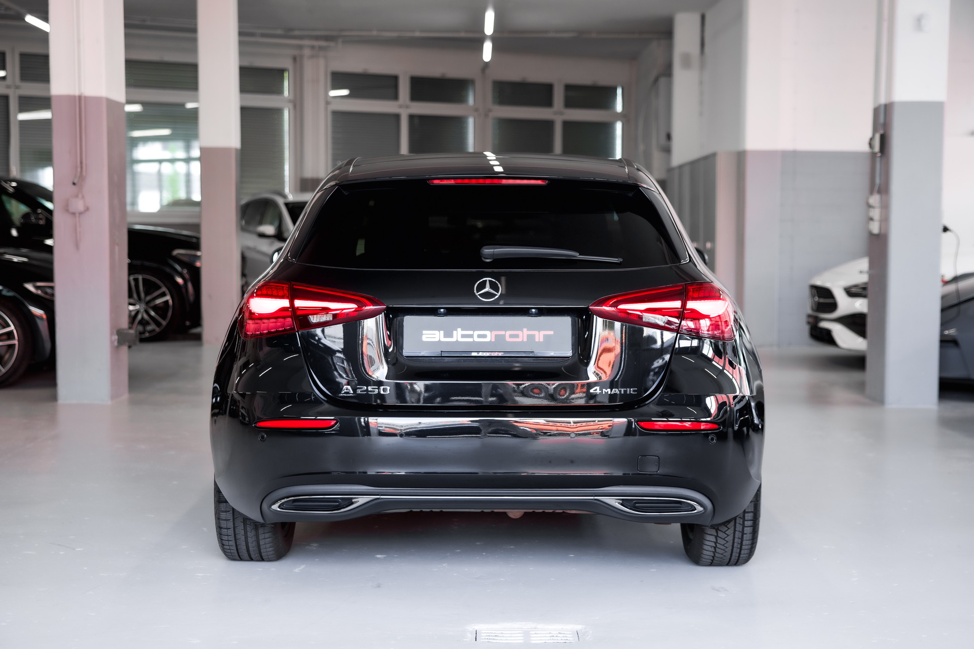 MERCEDES-BENZ A 250 Progressive 4matic-image-5