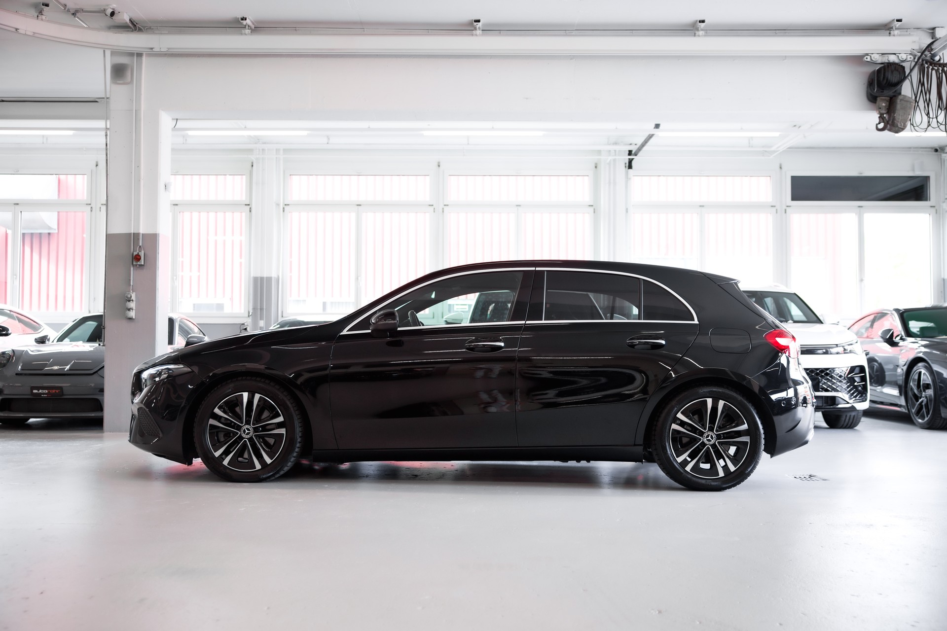 MERCEDES-BENZ A 250 Progressive 4matic-image-4