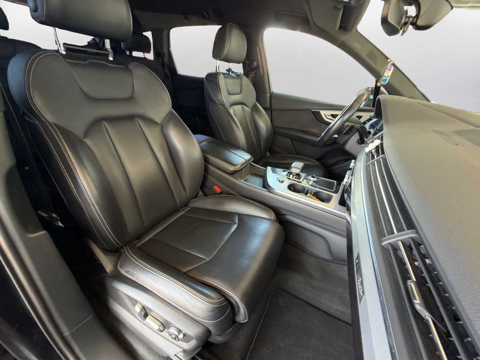 AUDI Q7 3.0 TDI quattro tiptronic-image-11