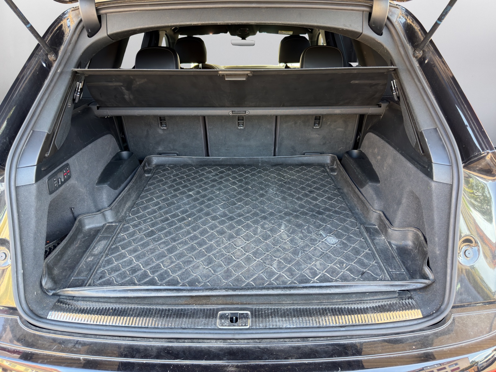 AUDI Q7 3.0 TDI quattro tiptronic-image-12