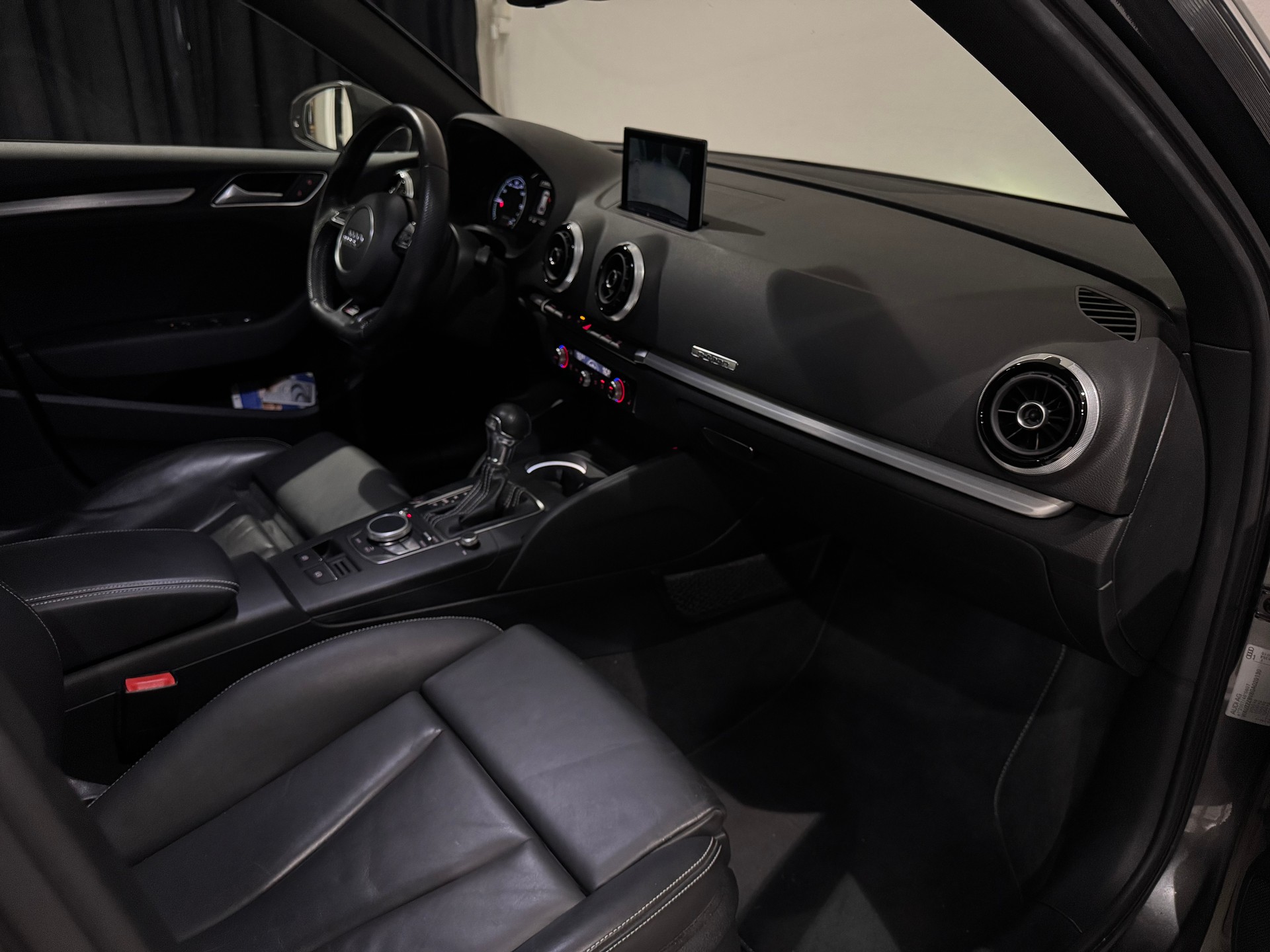 AUDI A3 Sportback 1.4 e-tron S-Line S-tronic | 1.Hand | CH |-image-11