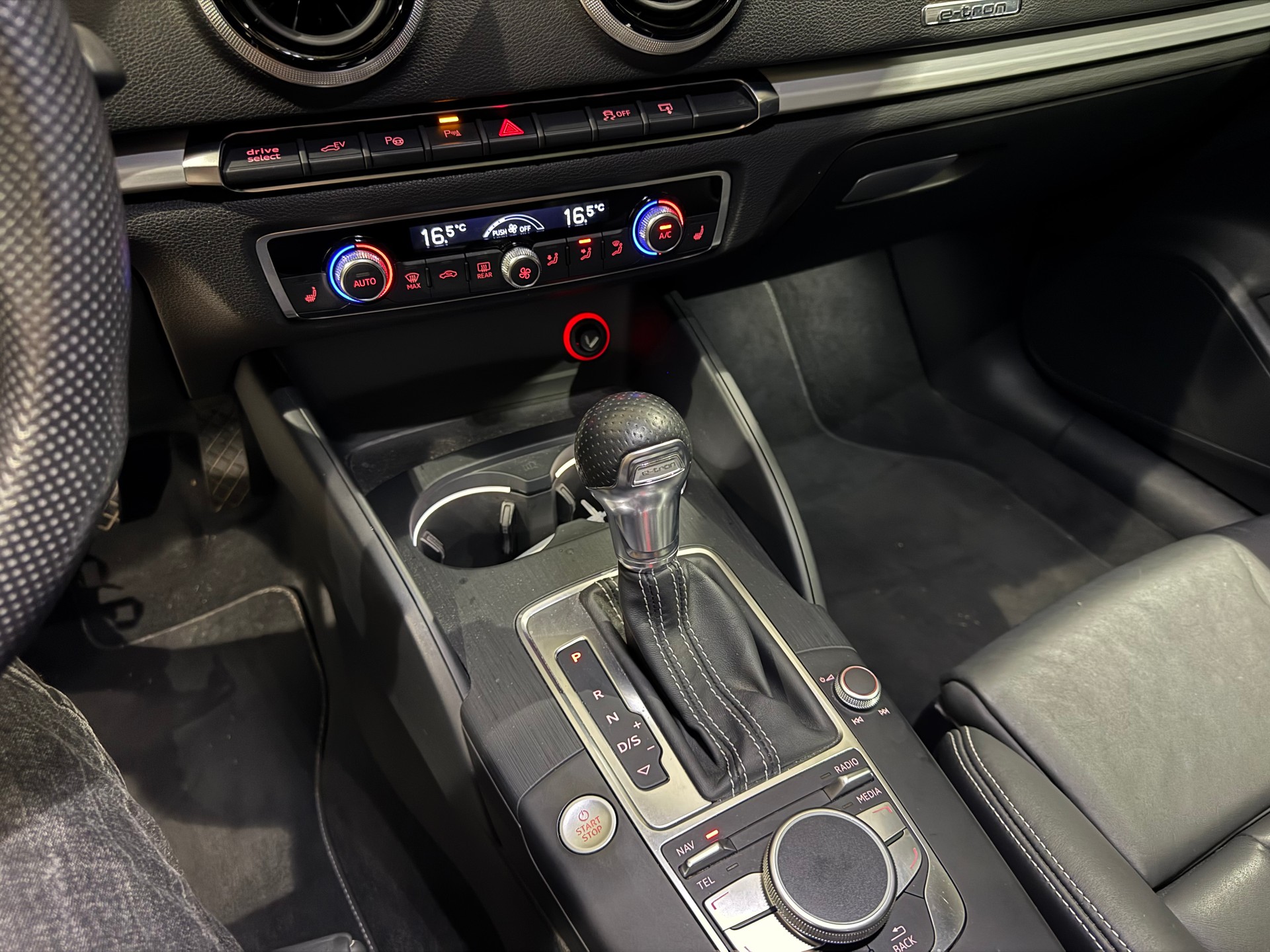 AUDI A3 Sportback 1.4 e-tron S-Line S-tronic | 1.Hand | CH |-image-16