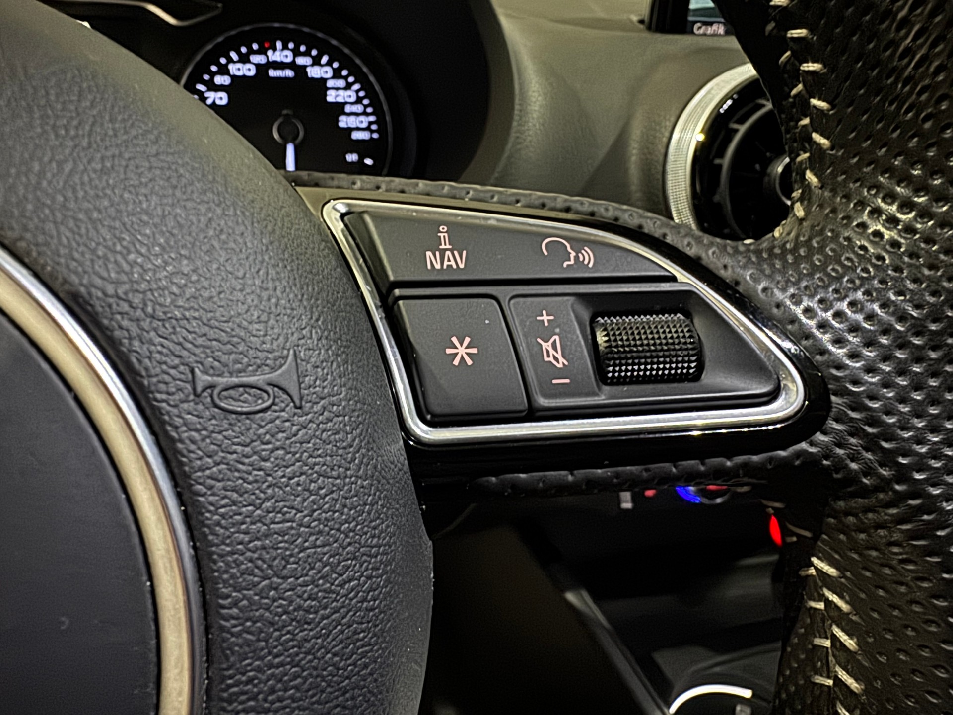 AUDI A3 Sportback 1.4 e-tron S-Line S-tronic | 1.Hand | CH |-image-18