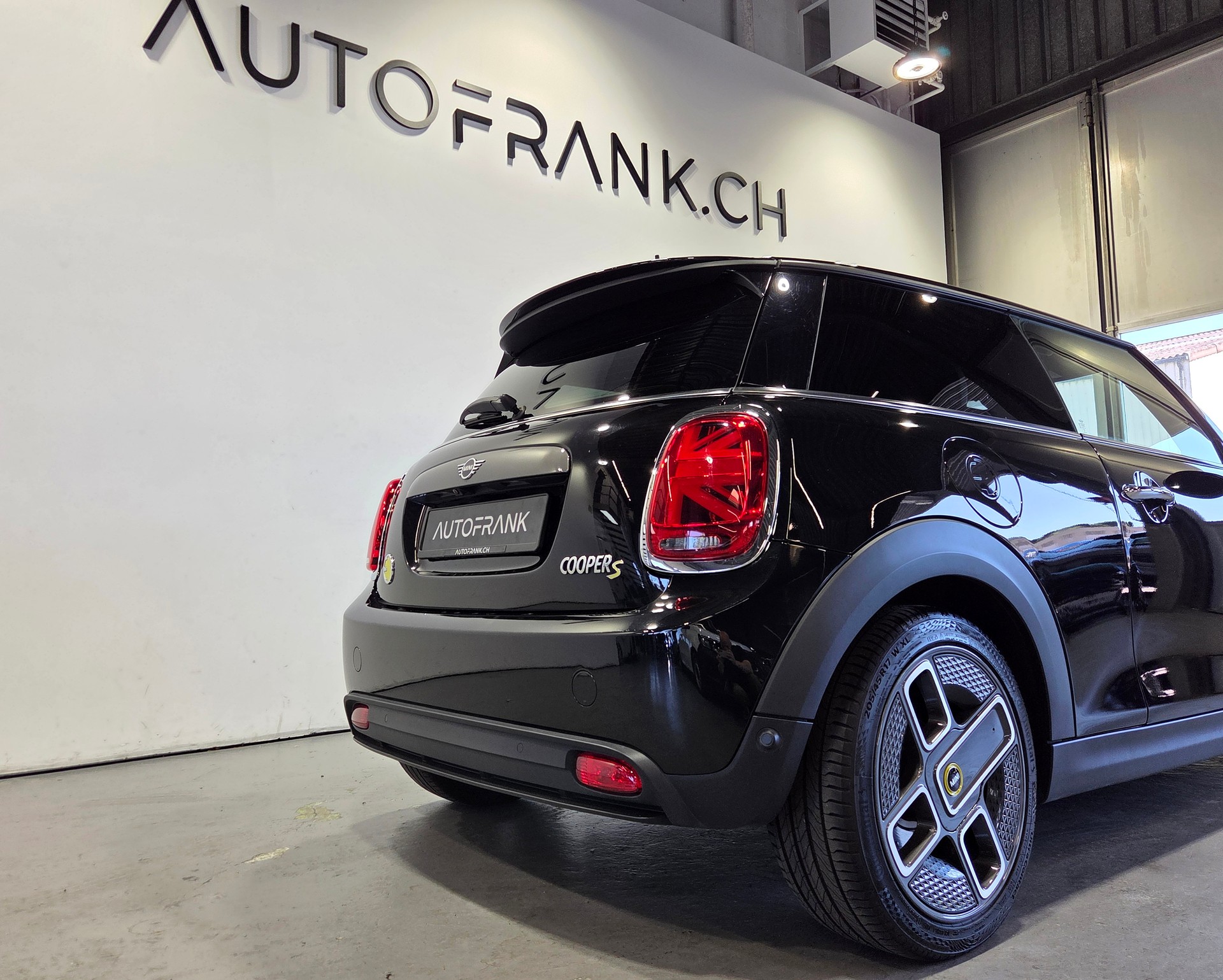 MINI Mini F56 Cooper SE-image-10