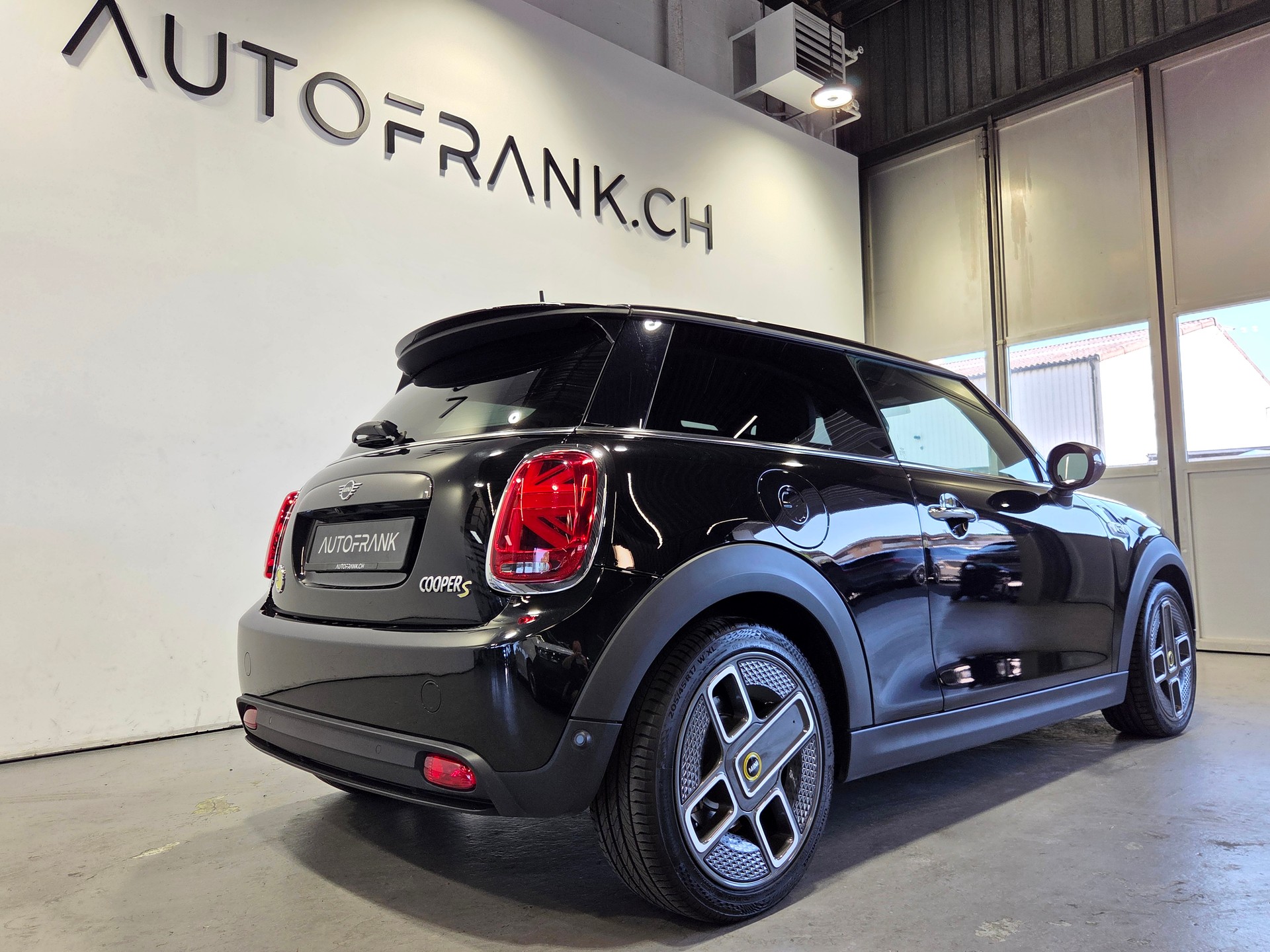 MINI Mini F56 Cooper SE-image-8