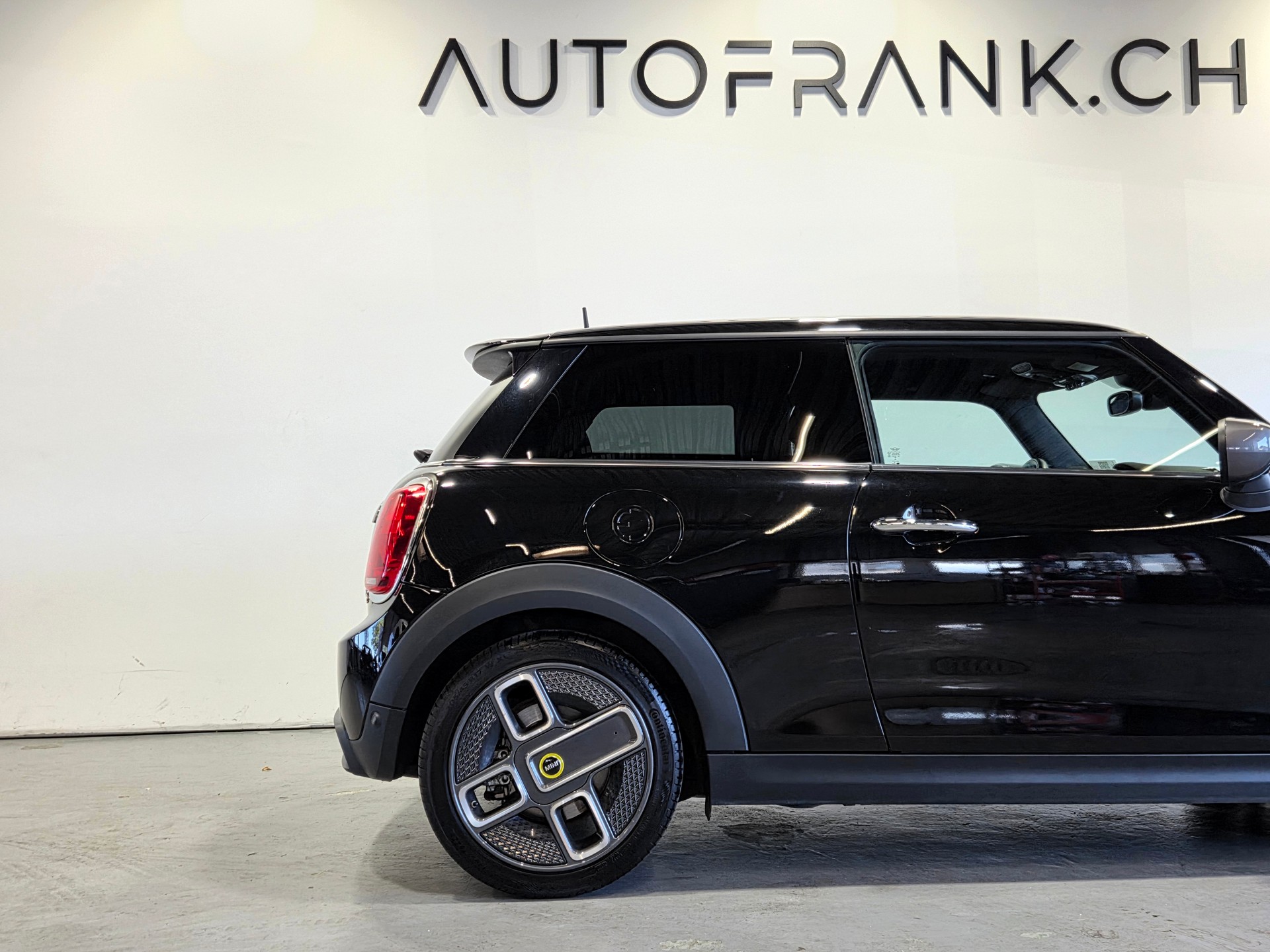 MINI Mini F56 Cooper SE-image-6