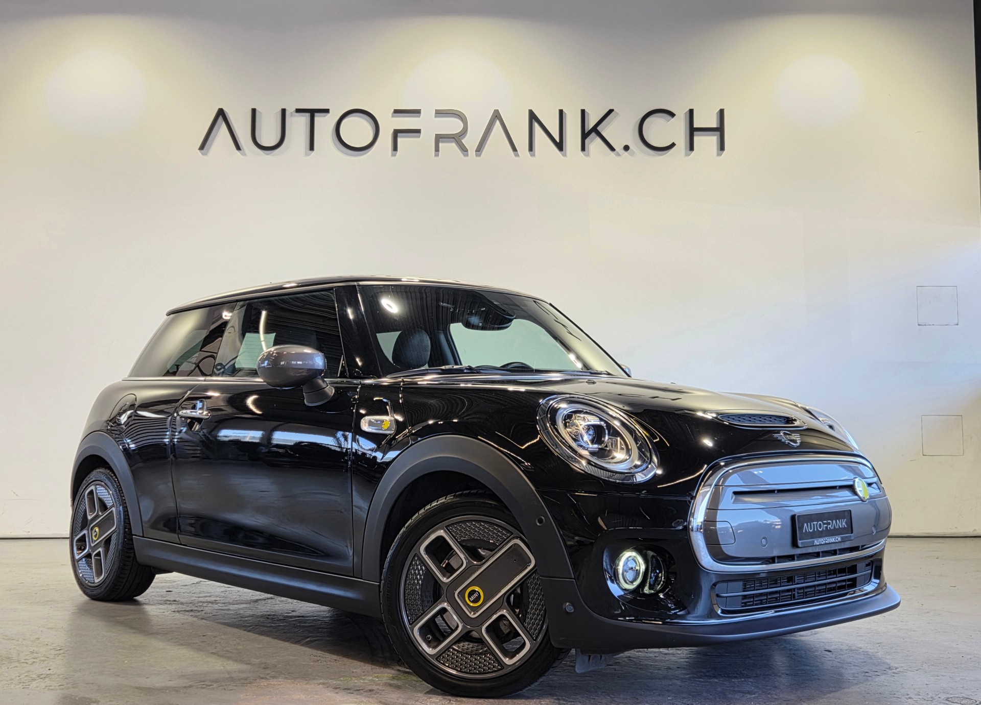 MINI Mini F56 Cooper SE-image-0