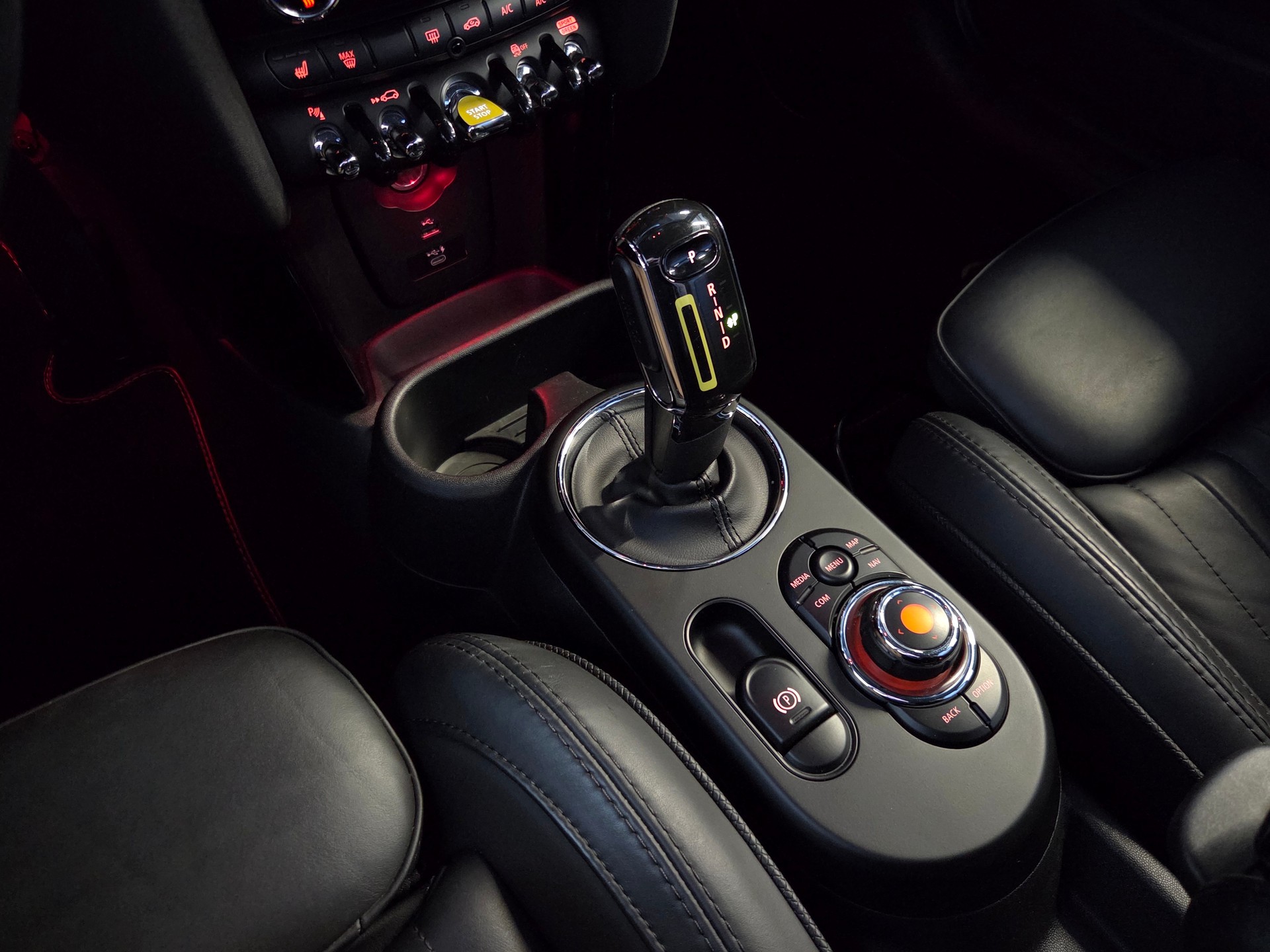 MINI Mini F56 Cooper SE-image-11