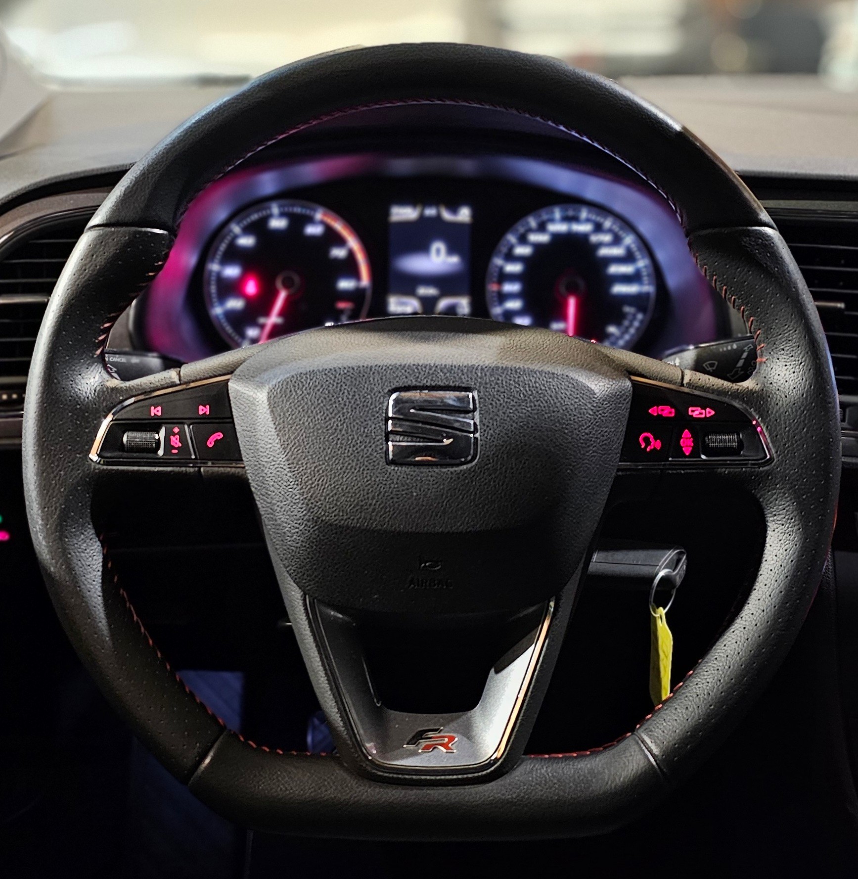 SEAT Leon 1.4 TSI FR-image-18