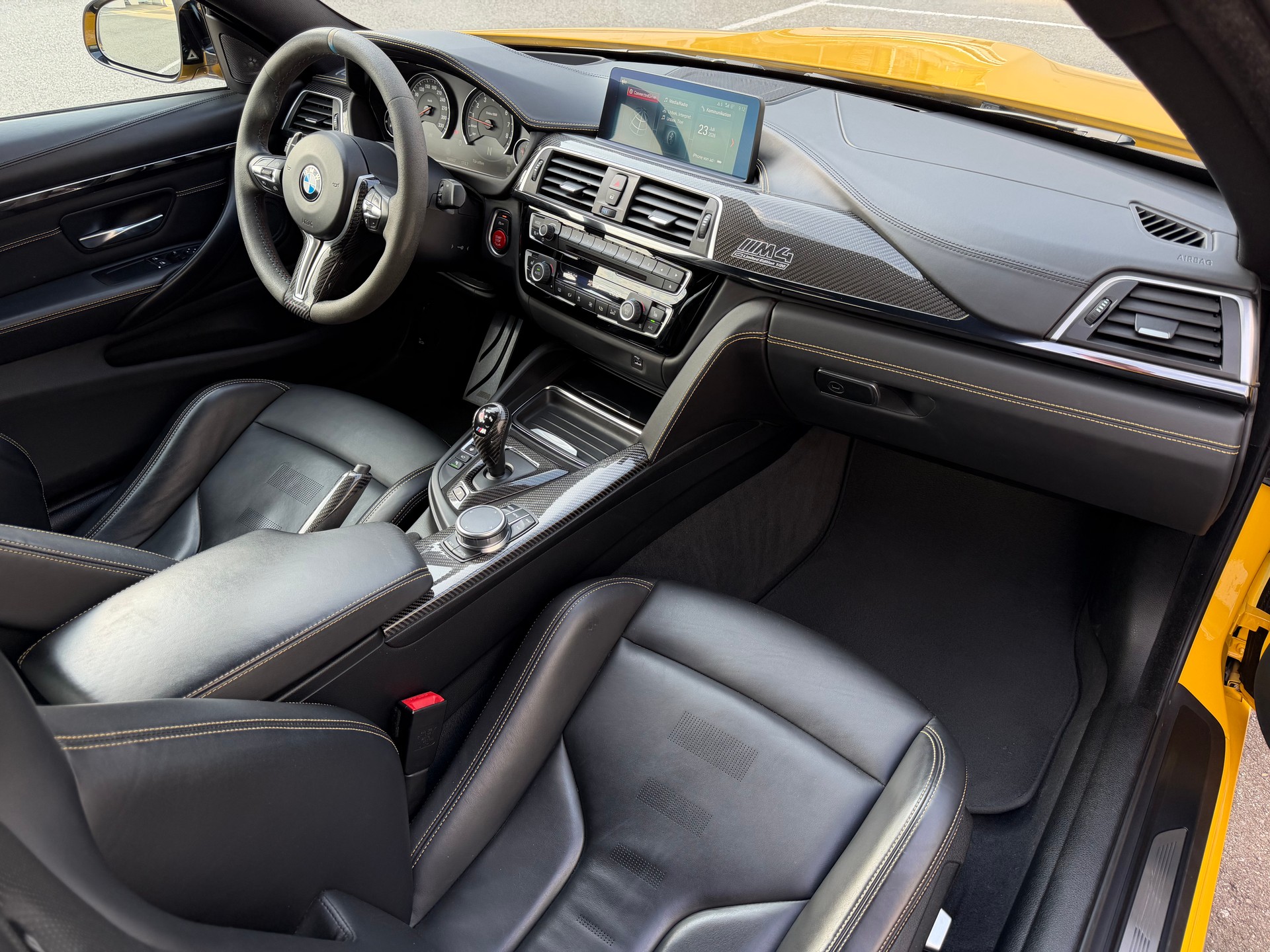 BMW M4 Coupé Competition DKG-image-11