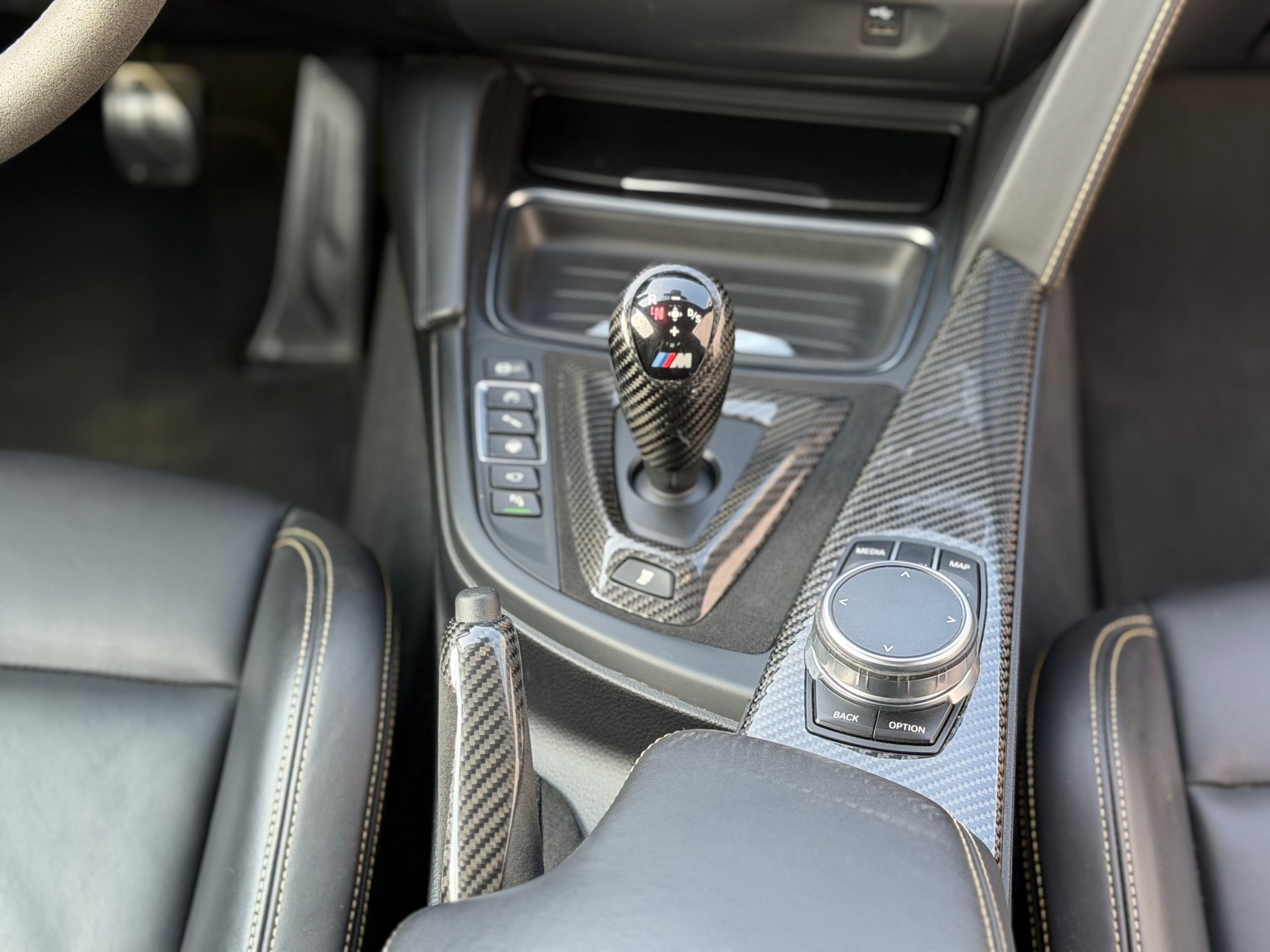 BMW M4 Coupé Competition DKG-image-14
