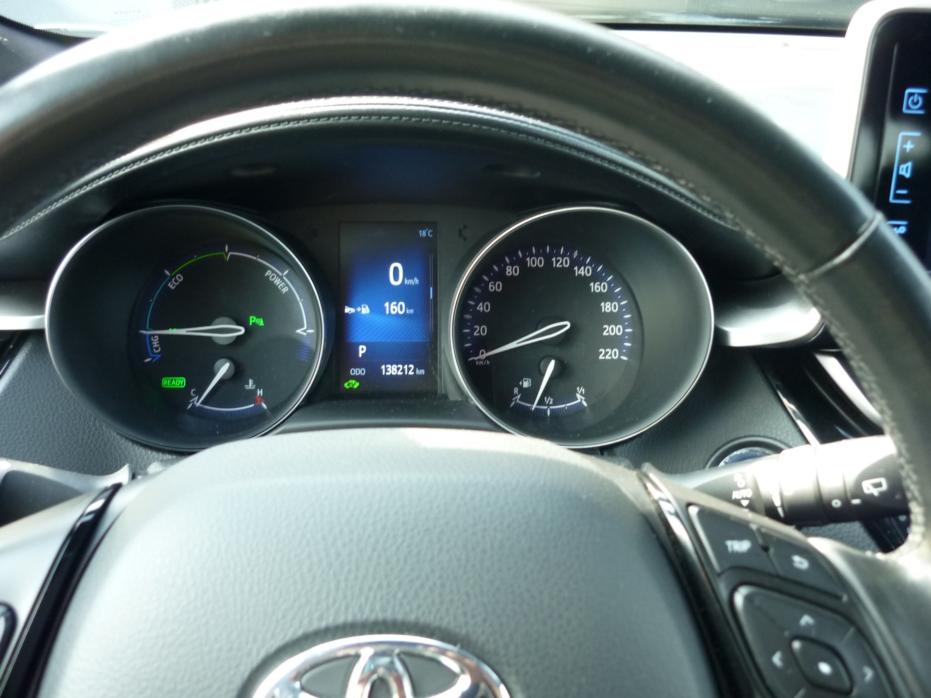TOYOTA C-HR 1.8 HSD Trend CVT-image-5