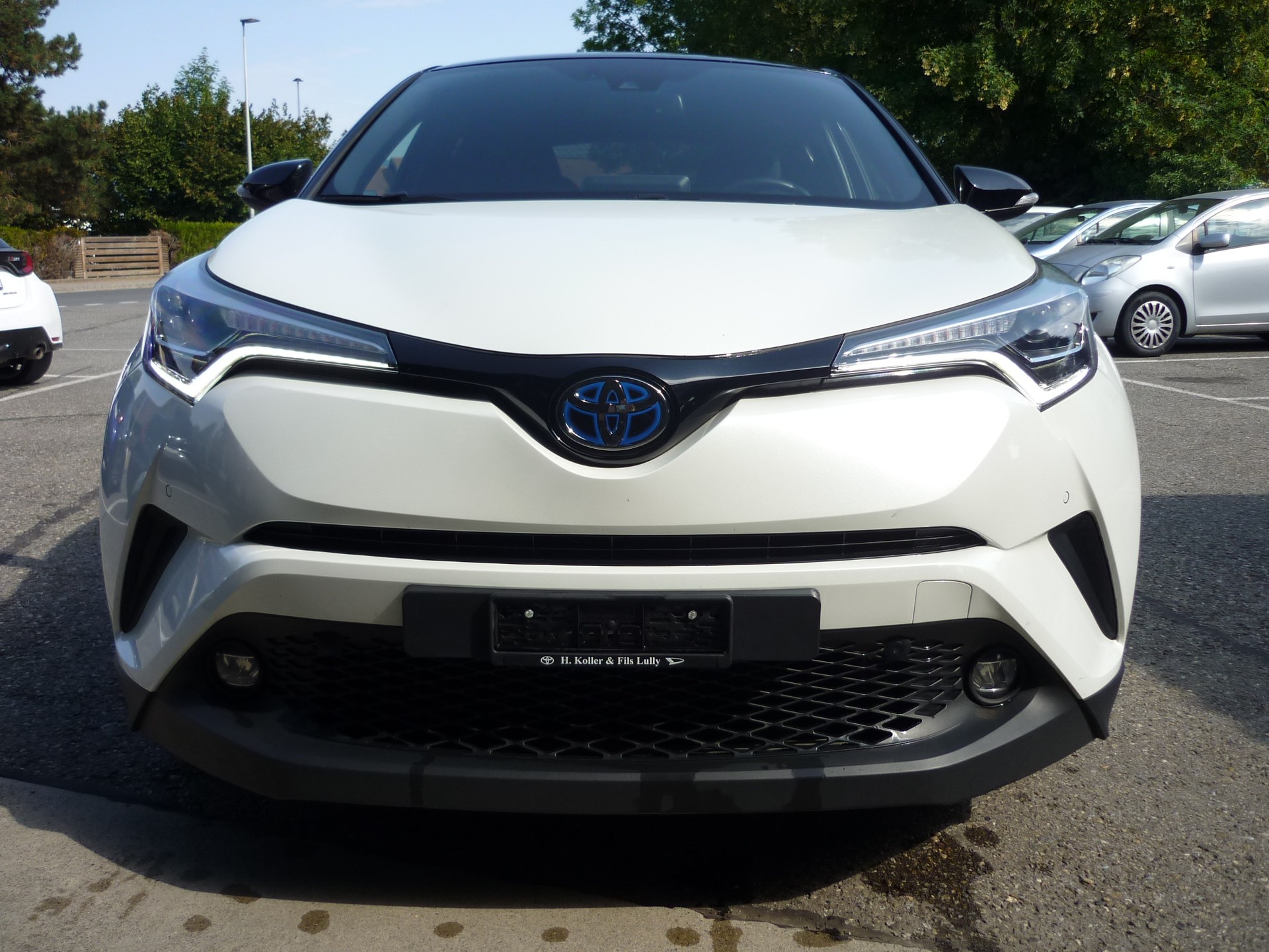 TOYOTA C-HR 1.8 HSD Trend CVT-image-0