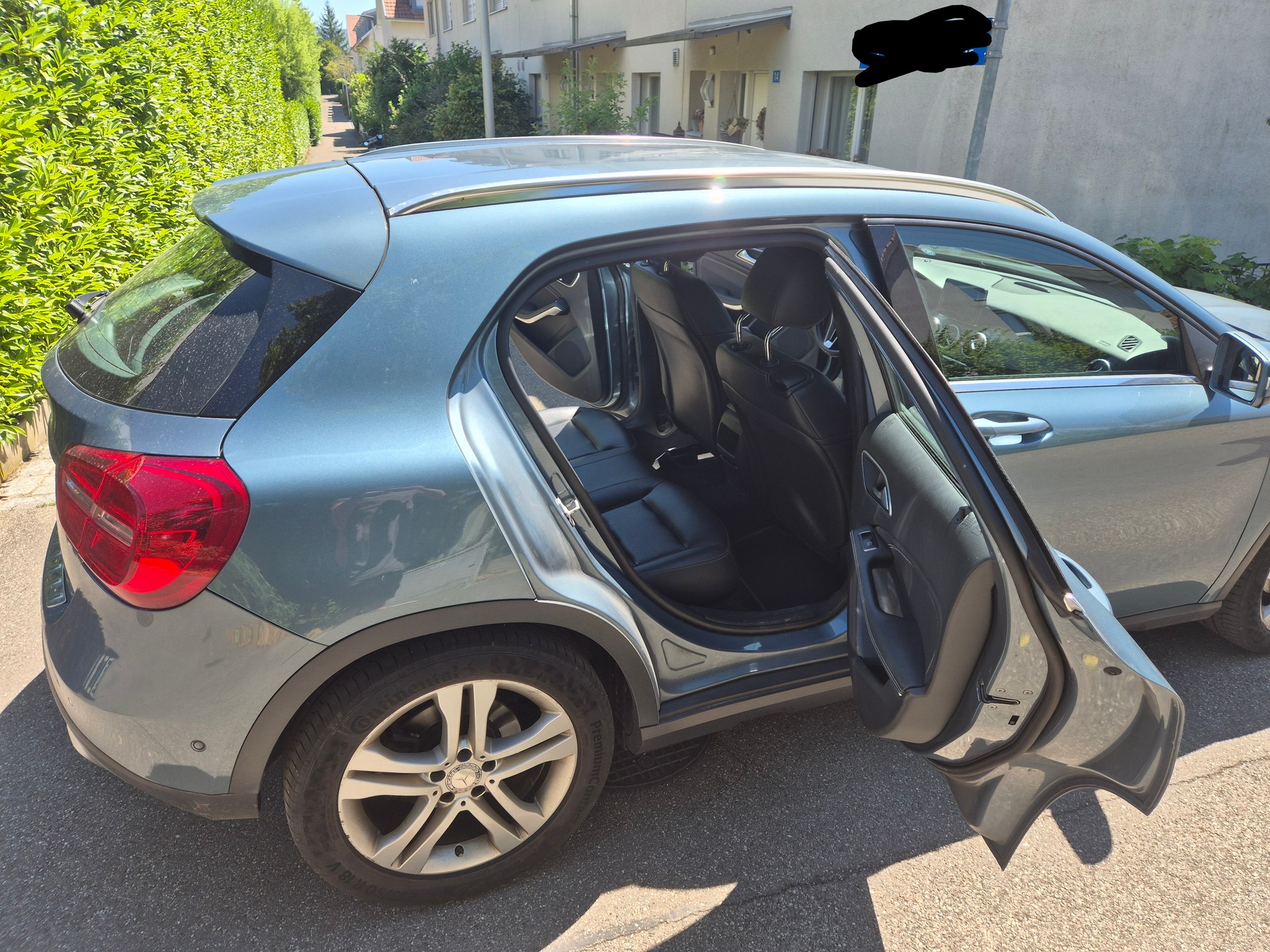 MERCEDES-BENZ GLA 220 d Urban 4m-image-5