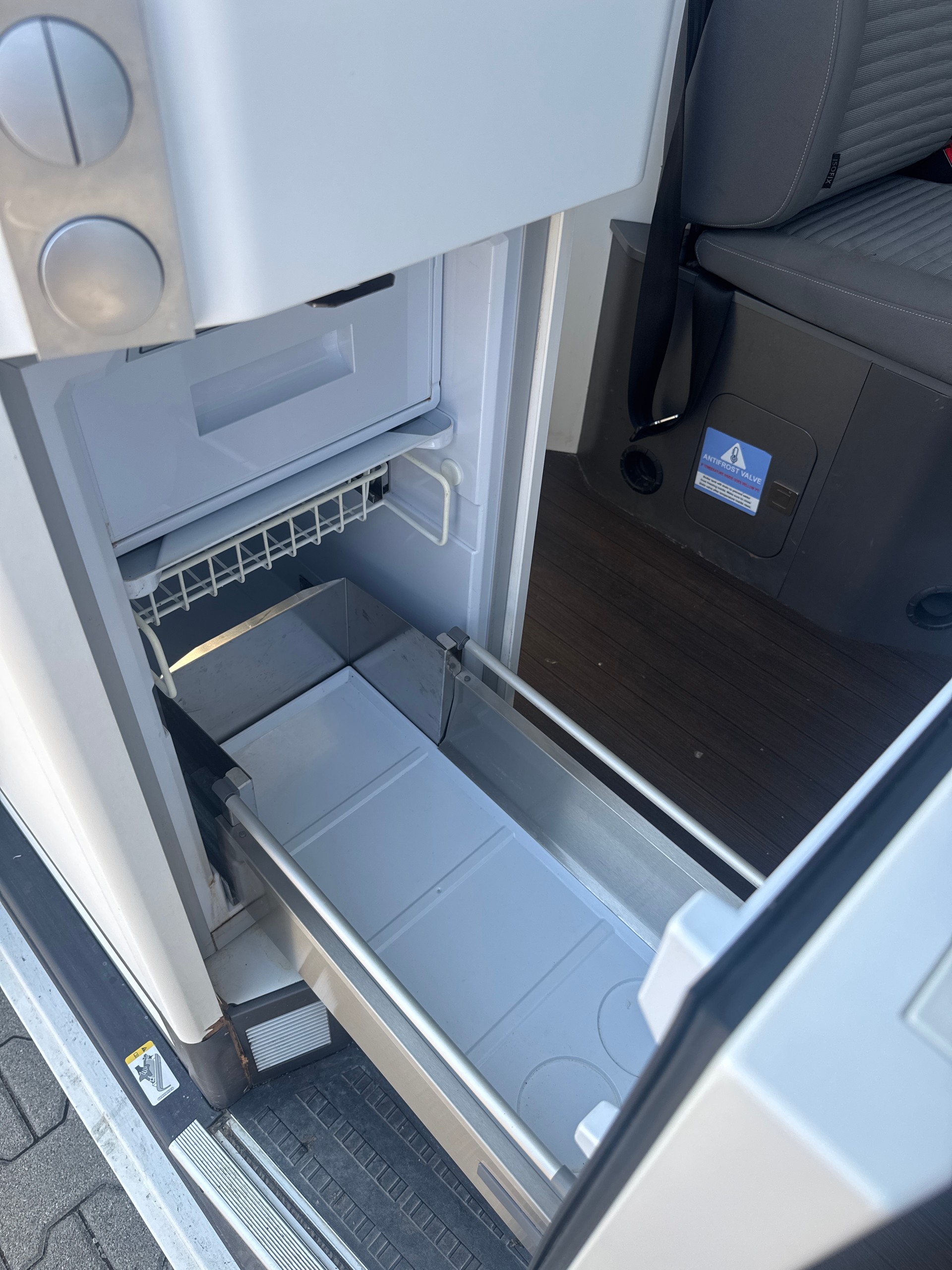 VW 2023 Volkswagen Grand California | Automatik | Voll ausgestattet-image-11