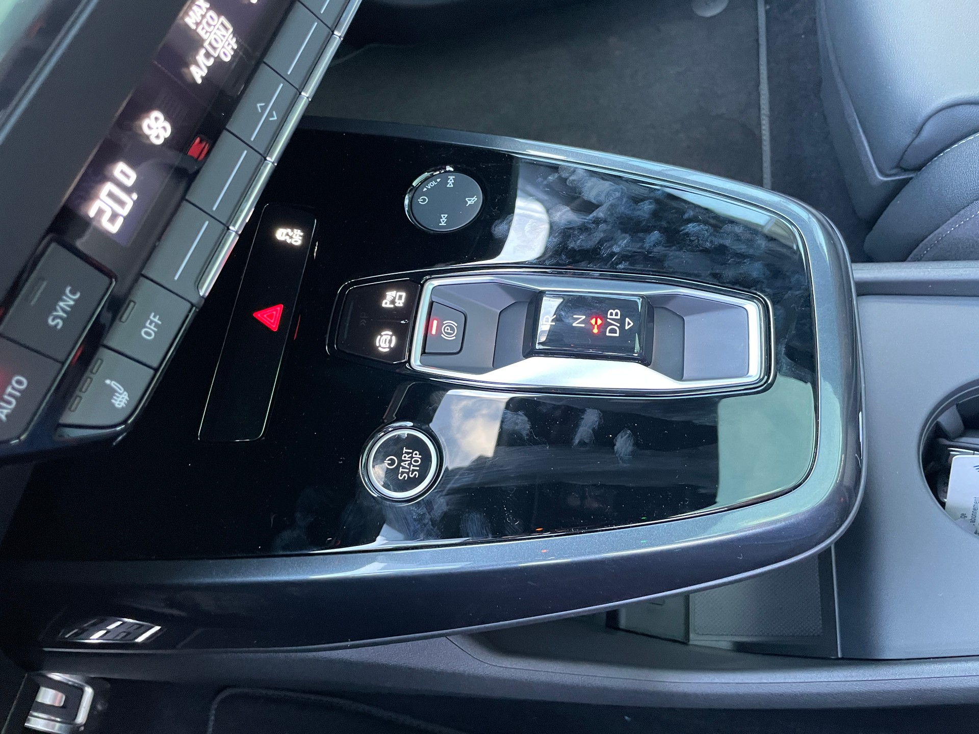 AUDI Q4 e-tron 35-image-23
