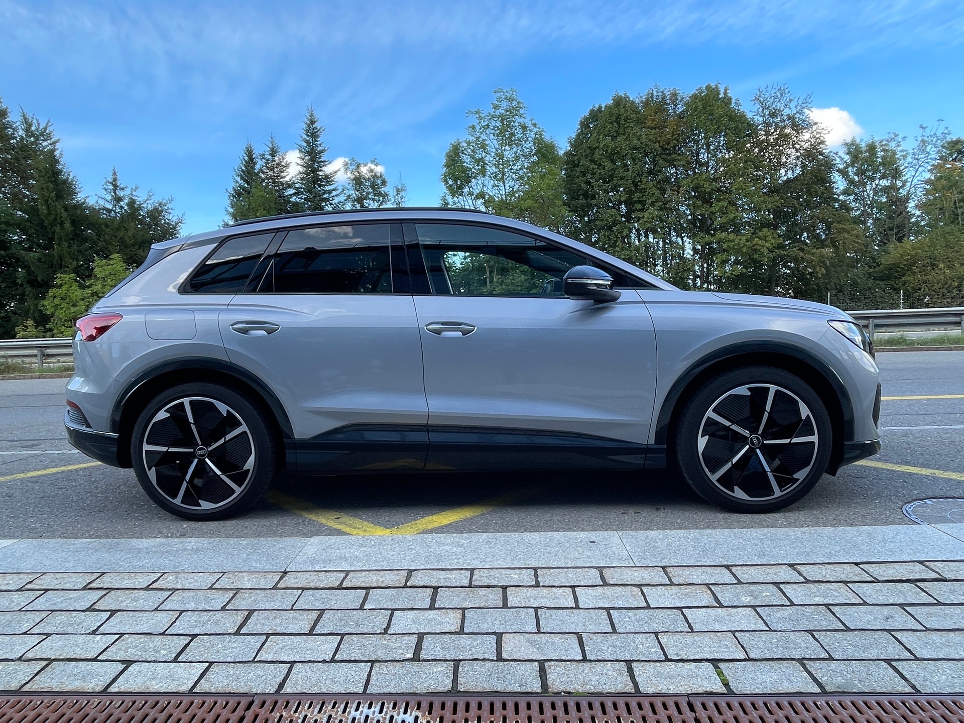 AUDI Q4 e-tron 35-image-3