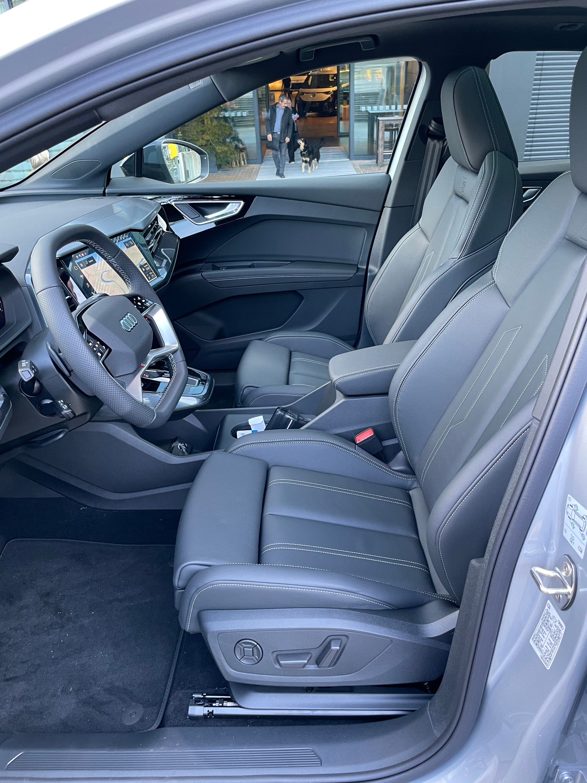 AUDI Q4 e-tron 35-image-12