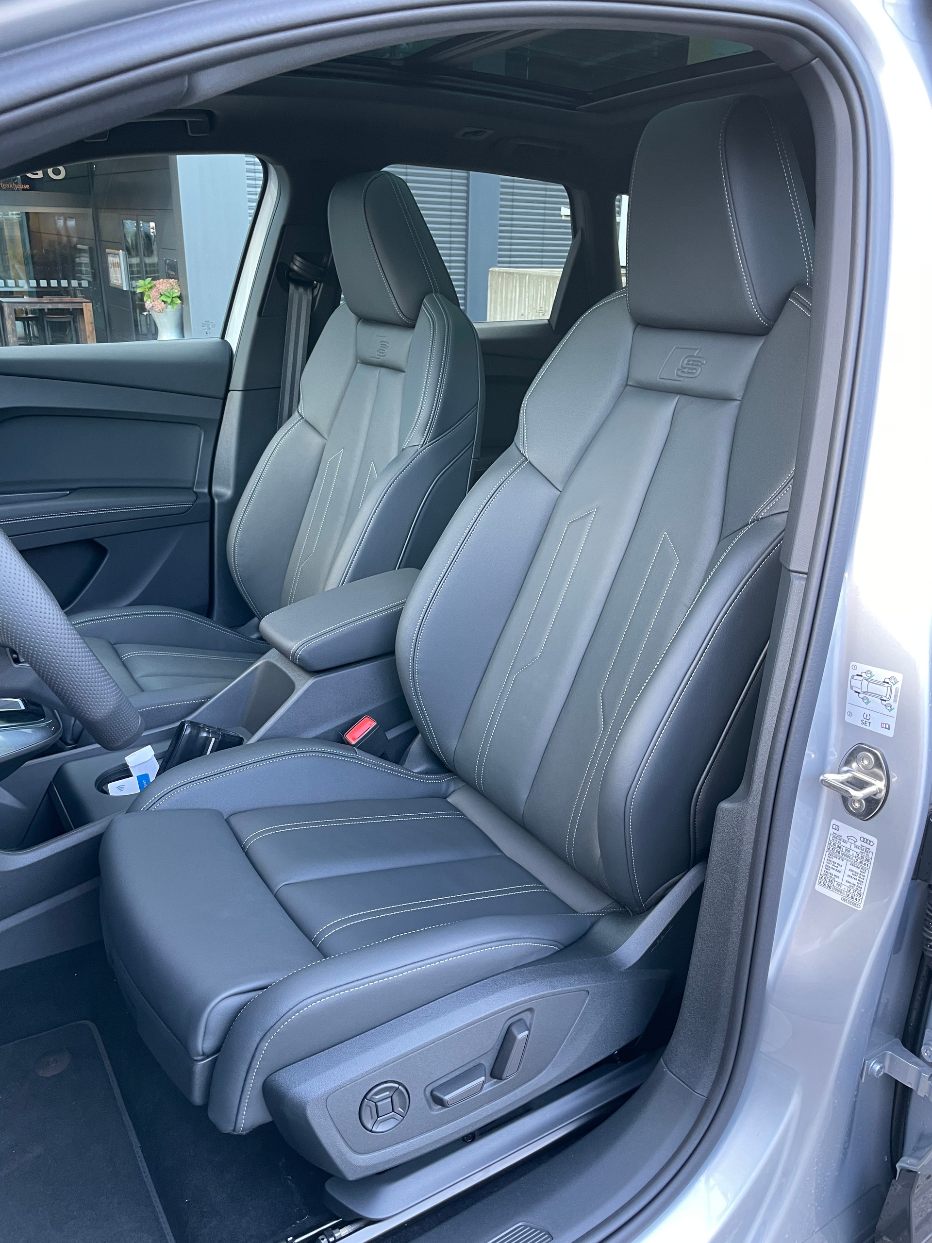 AUDI Q4 e-tron 35-image-13