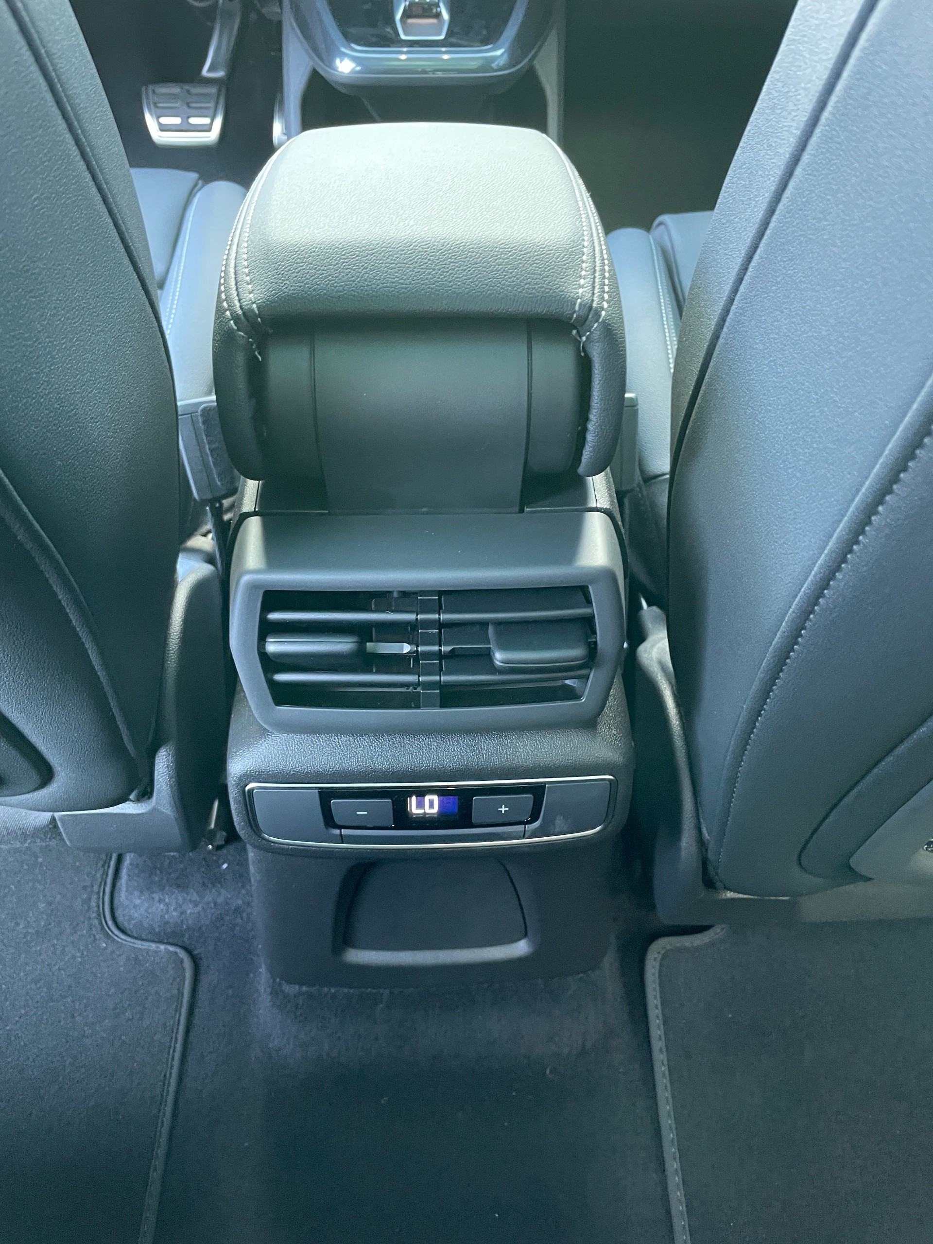 AUDI Q4 e-tron 35-image-15