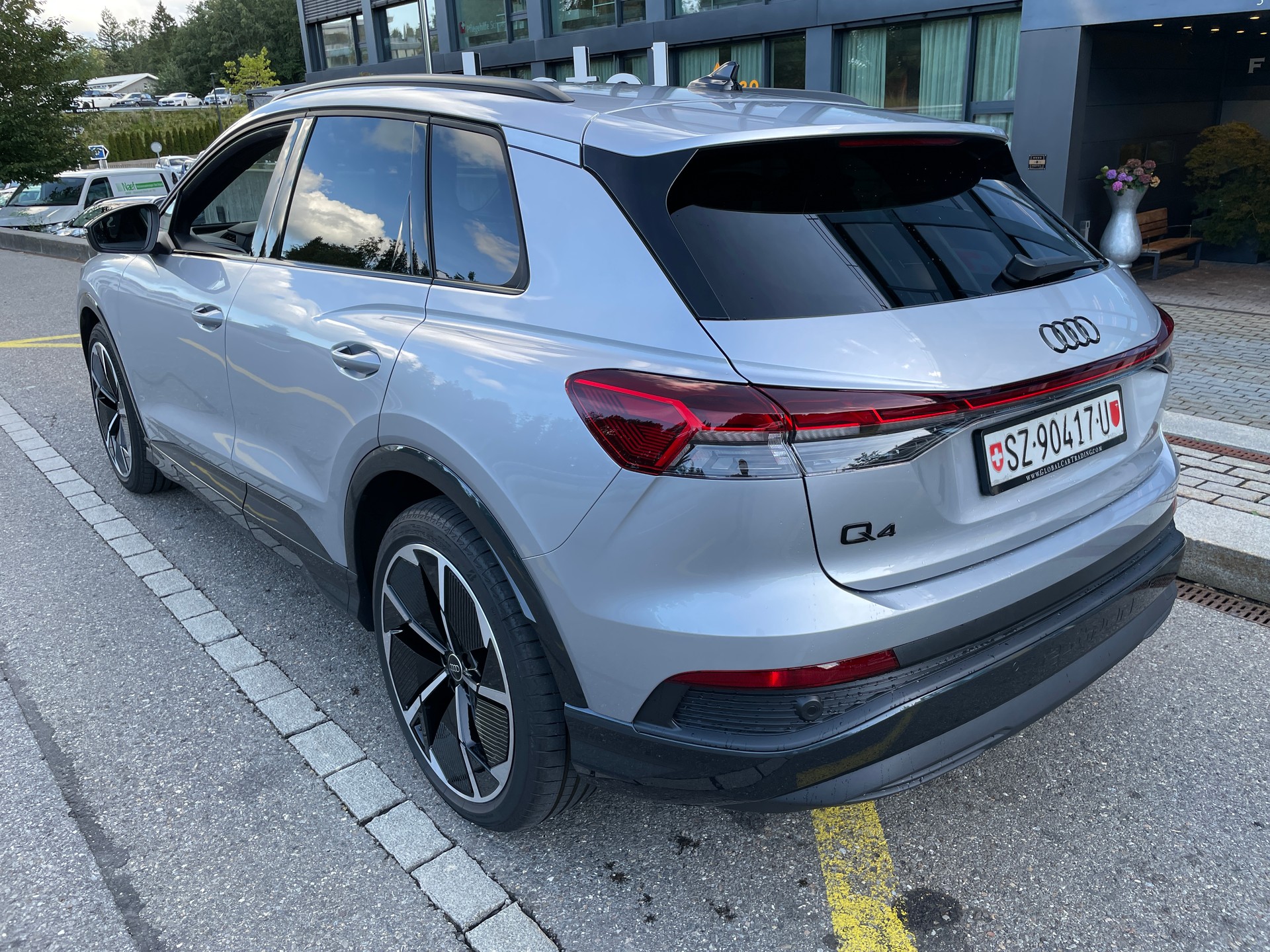 AUDI Q4 e-tron 35-image-7