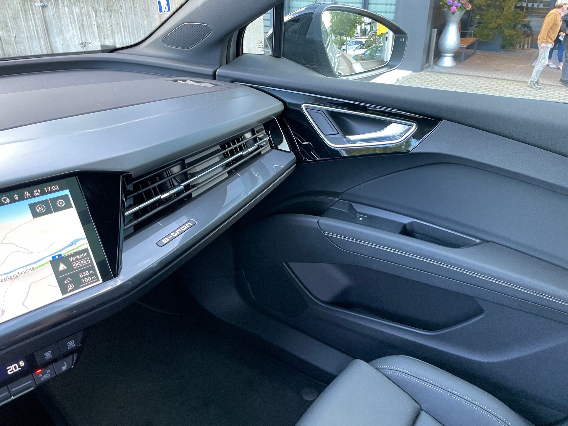 AUDI Q4 e-tron 35-image-24