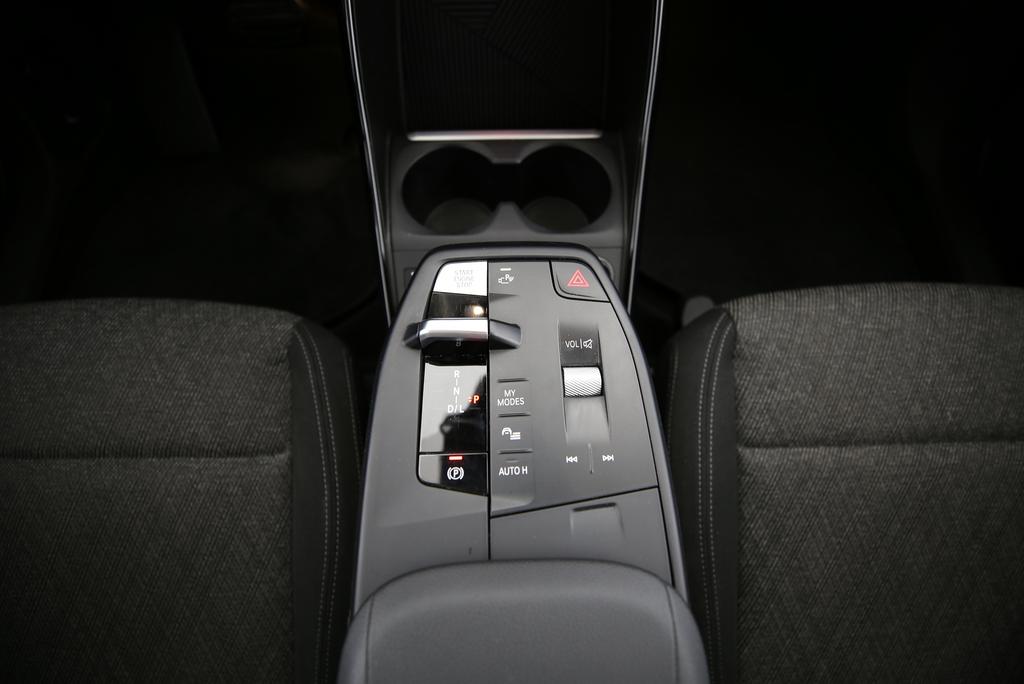 BMW 225e xDrive Active Tourer-image-10