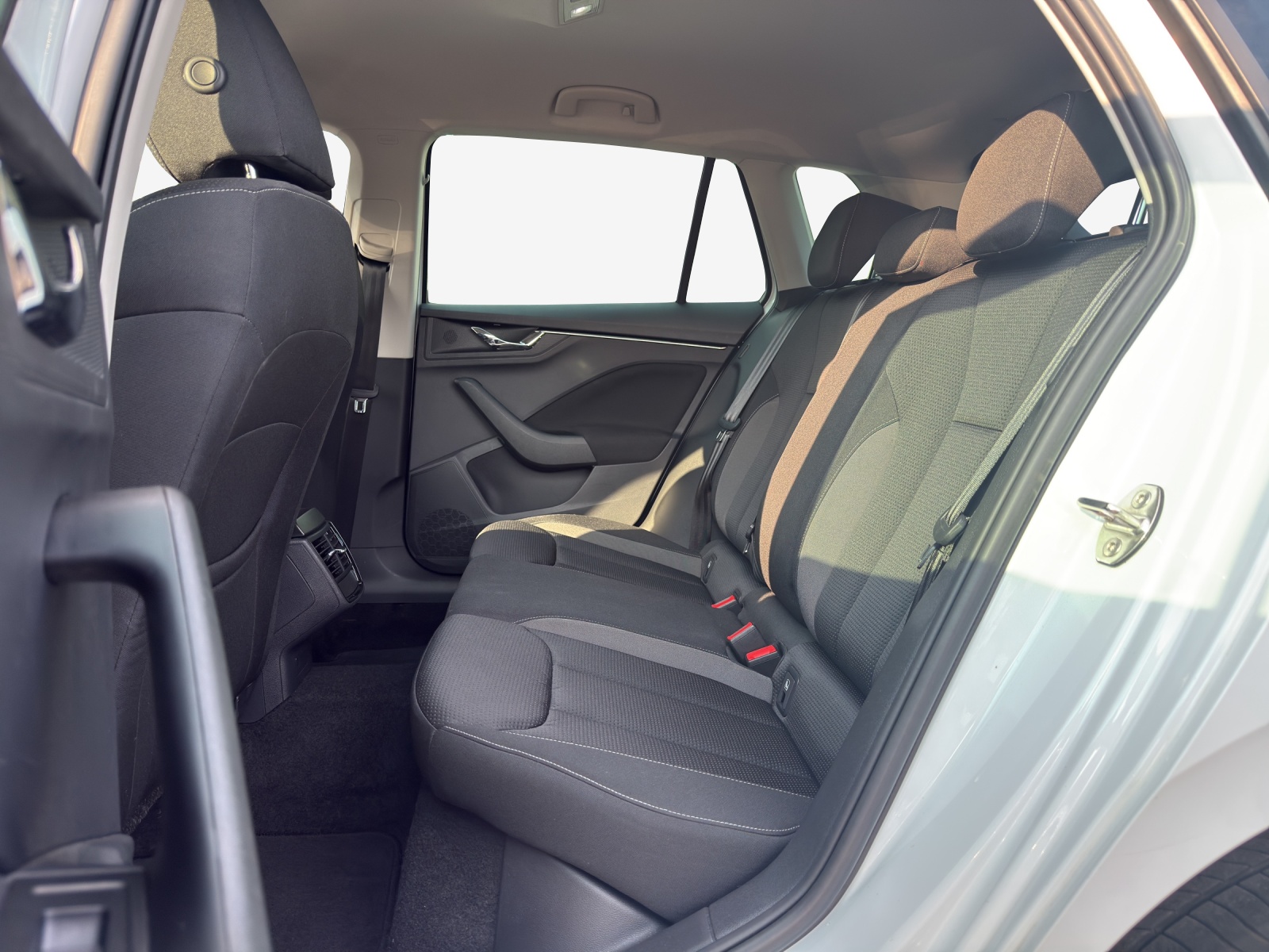 SKODA Kamiq 1.0 TSI Tour DSG-image-11