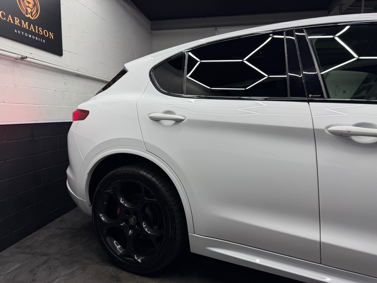 ALFA ROMEO Stelvio 2.0 Veloce Q4 | CH-Auto | ACC | AHK 1.6T | Harman/Kardon | Rückfahrkamera-image-4