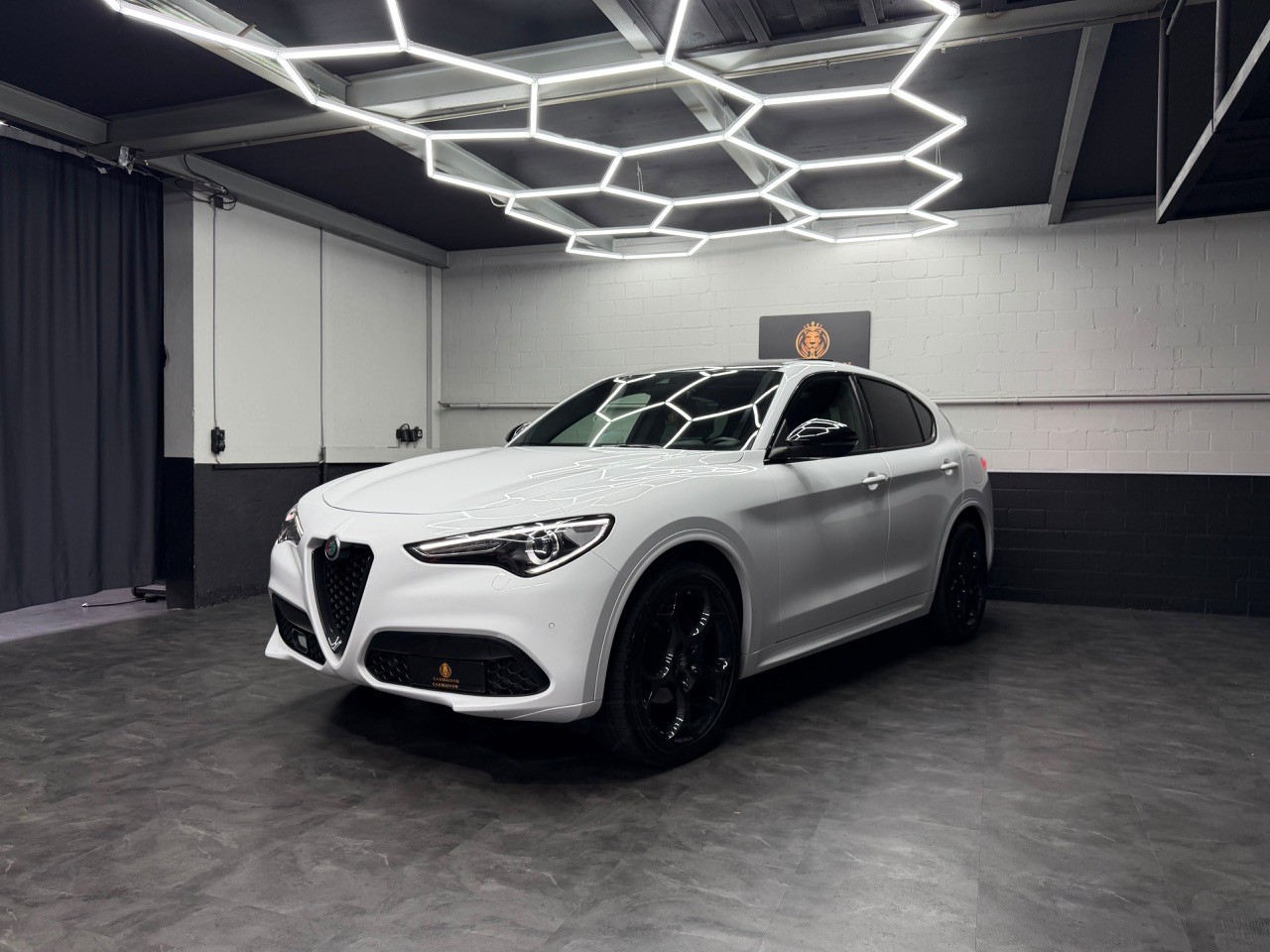 ALFA ROMEO Stelvio 2.0 Veloce Q4 | CH-Auto | ACC | AHK 1.6T | Harman/Kardon | Rückfahrkamera-image-2