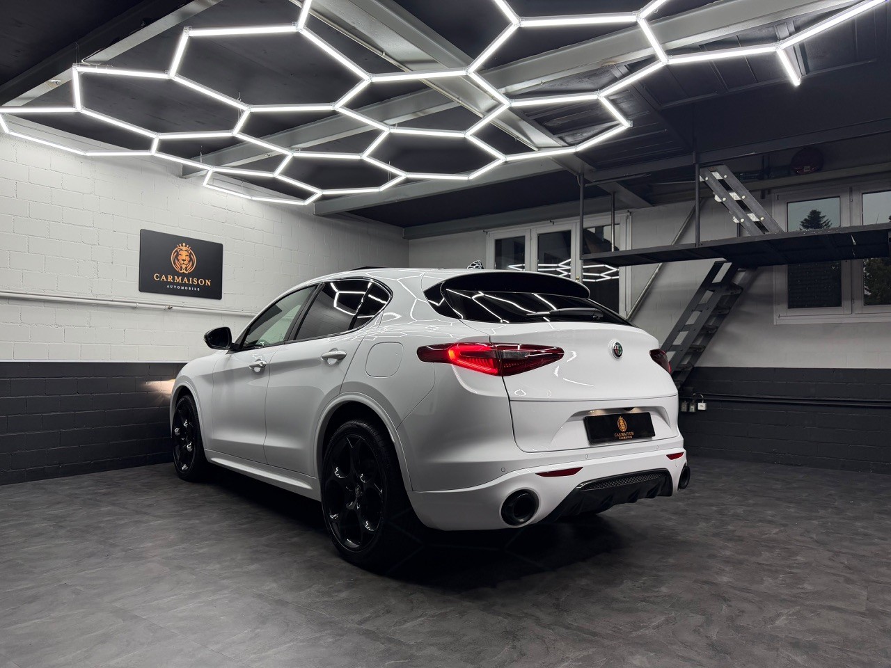 ALFA ROMEO Stelvio 2.0 Veloce Q4 | CH-Auto | ACC | AHK 1.6T | Harman/Kardon | Rückfahrkamera-image-8