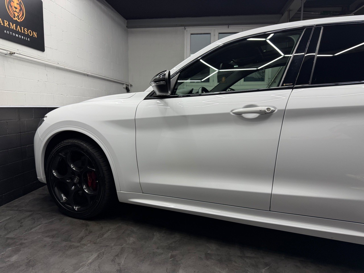 ALFA ROMEO Stelvio 2.0 Veloce Q4 | CH-Auto | ACC | AHK 1.6T | Harman/Kardon | Rückfahrkamera-image-11