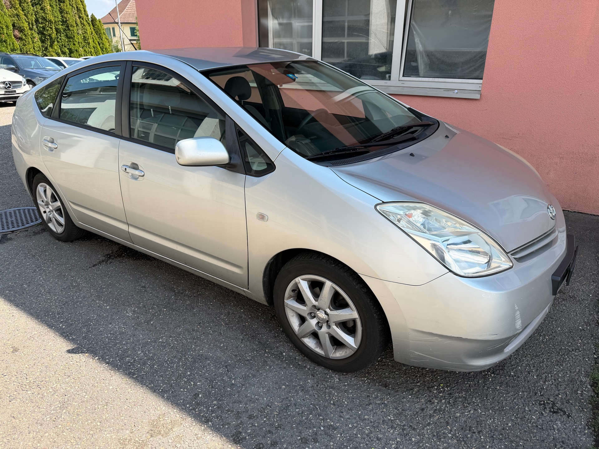 TOYOTA Prius 1.5 16V Hybrid-image-1