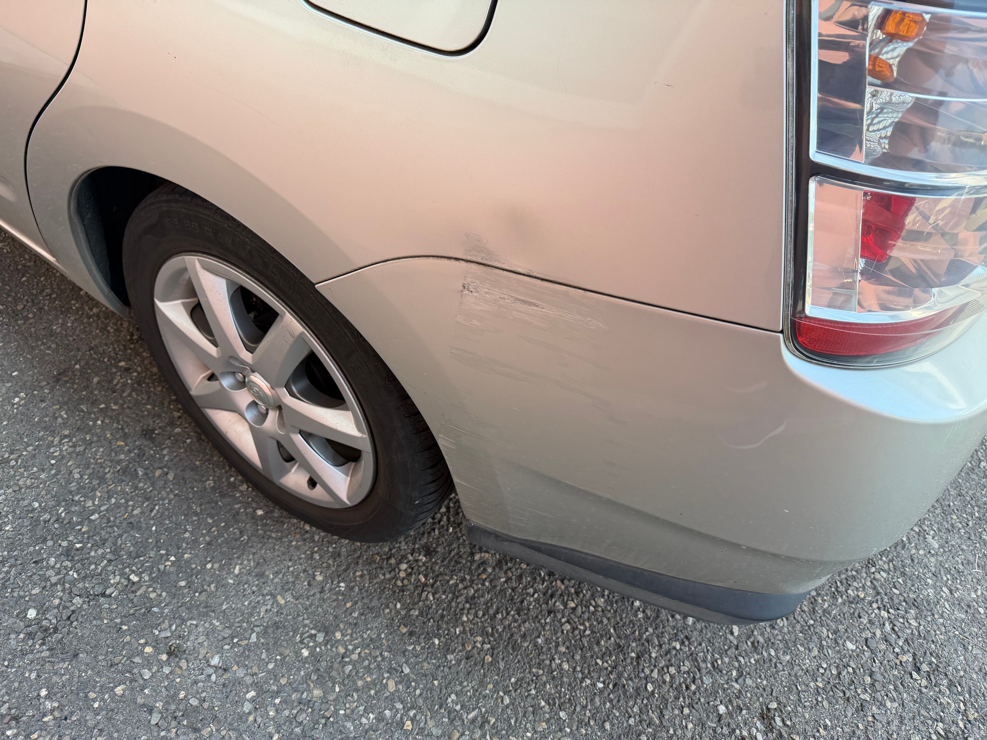 TOYOTA Prius 1.5 16V Hybrid-image-5