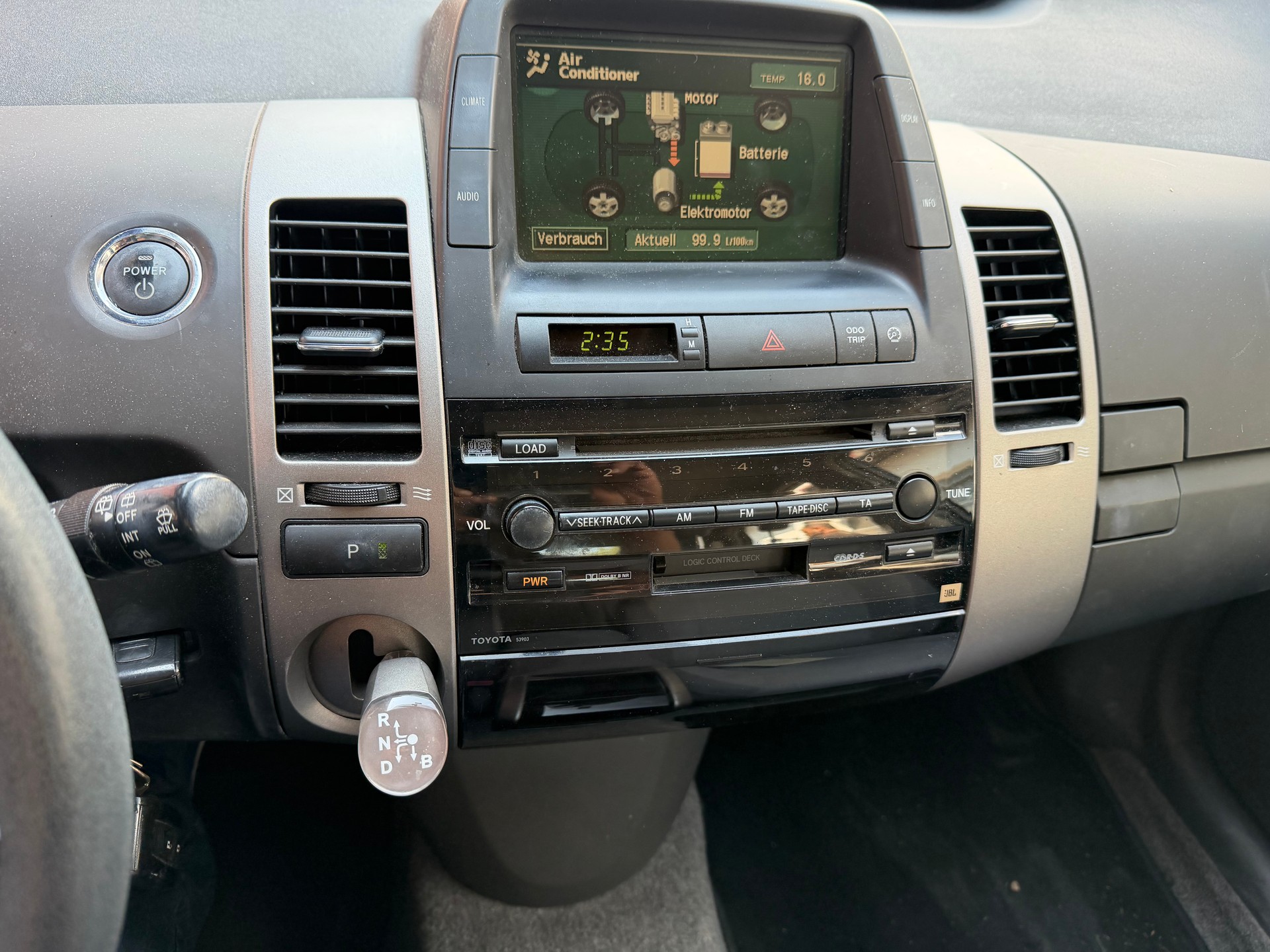 TOYOTA Prius 1.5 16V Hybrid-image-12
