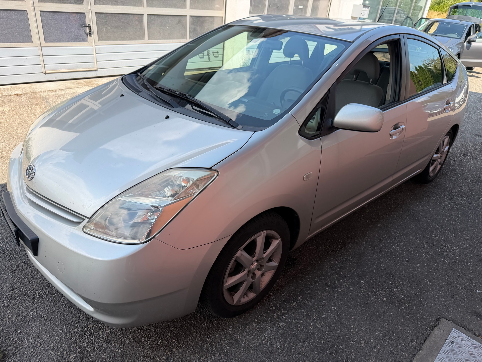 TOYOTA Prius 1.5 16V Hybrid-image-3