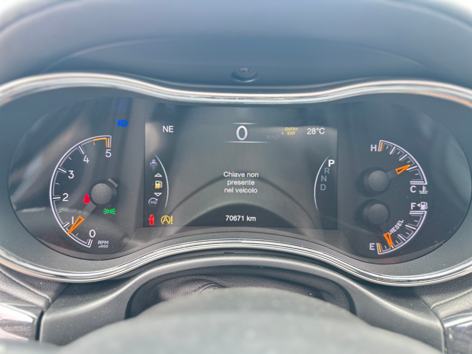 JEEP Grand Cherokee 3.0 CRD Overland Automatic-image-9