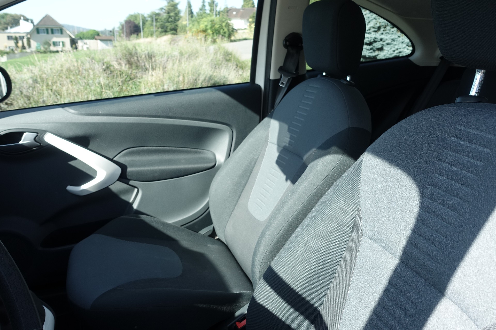 FORD KA 1.25 Titanium-image-8