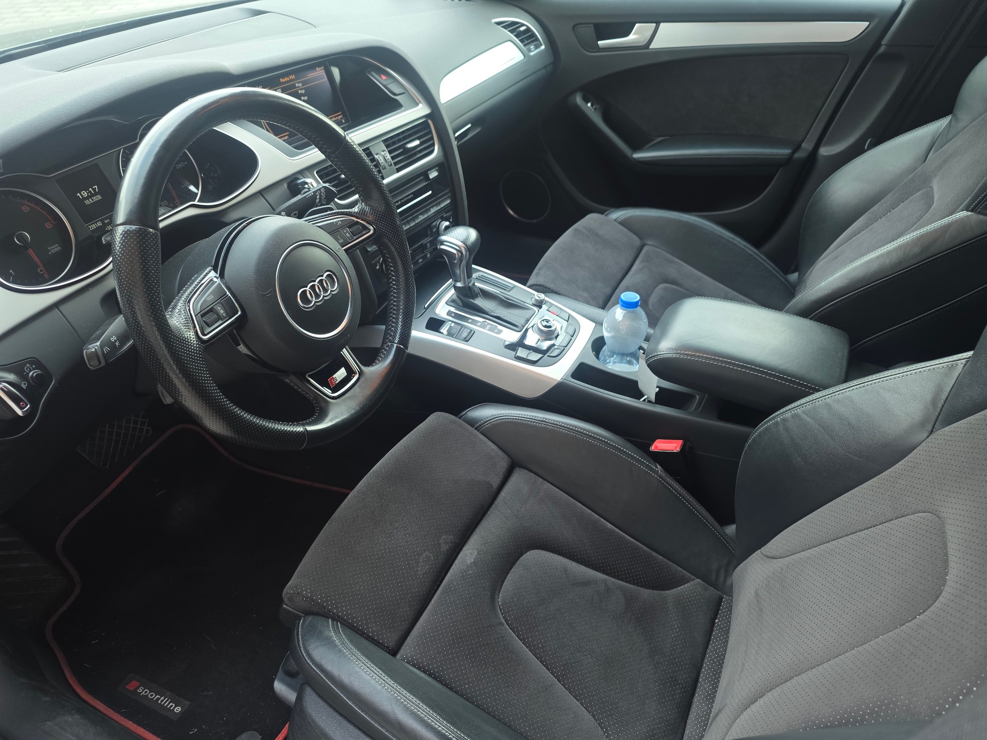 AUDI A4 Avant 2.0 TDI quattro S-tronic-image-11
