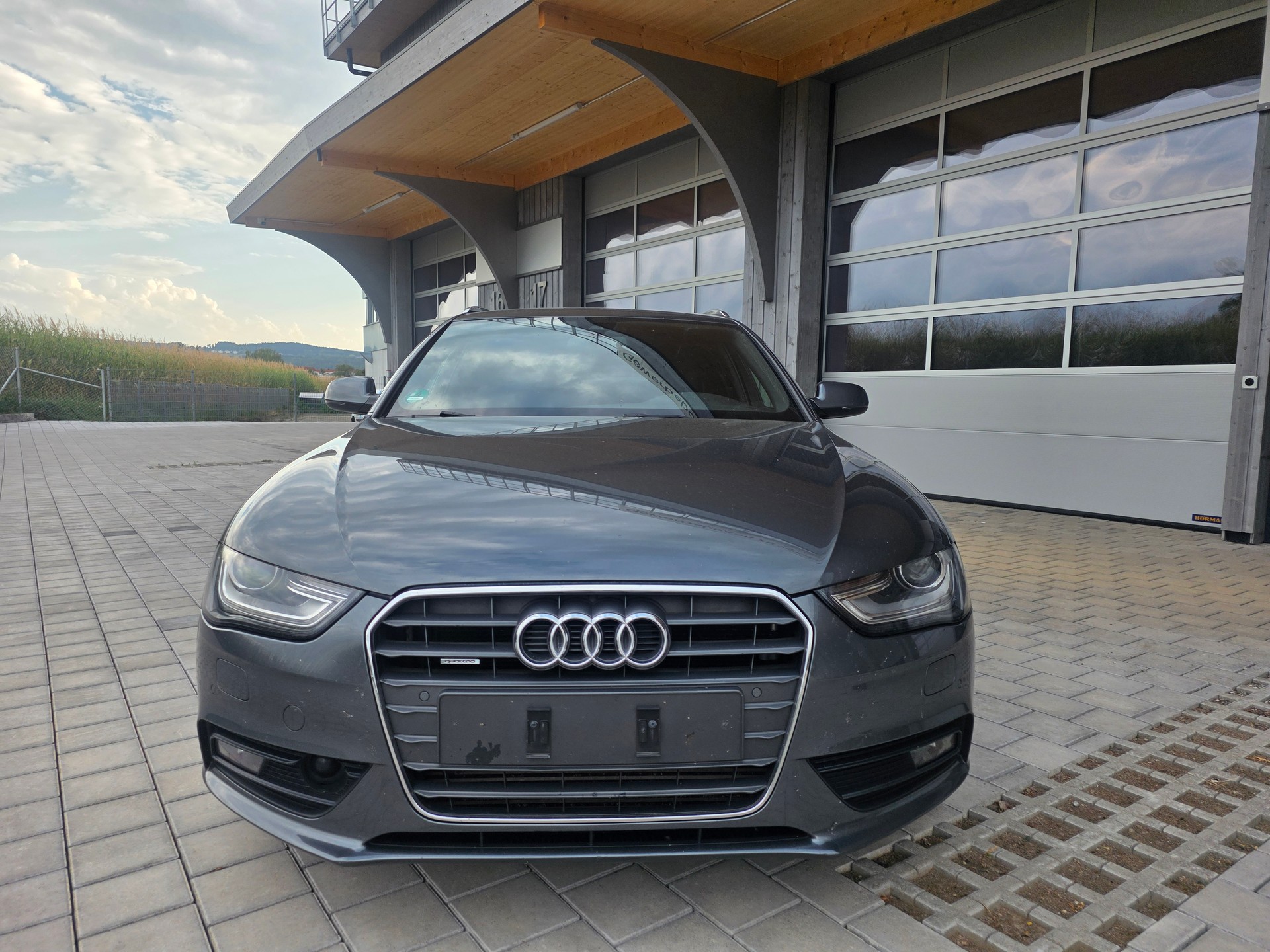 AUDI A4 Avant 2.0 TDI quattro S-tronic-image-0