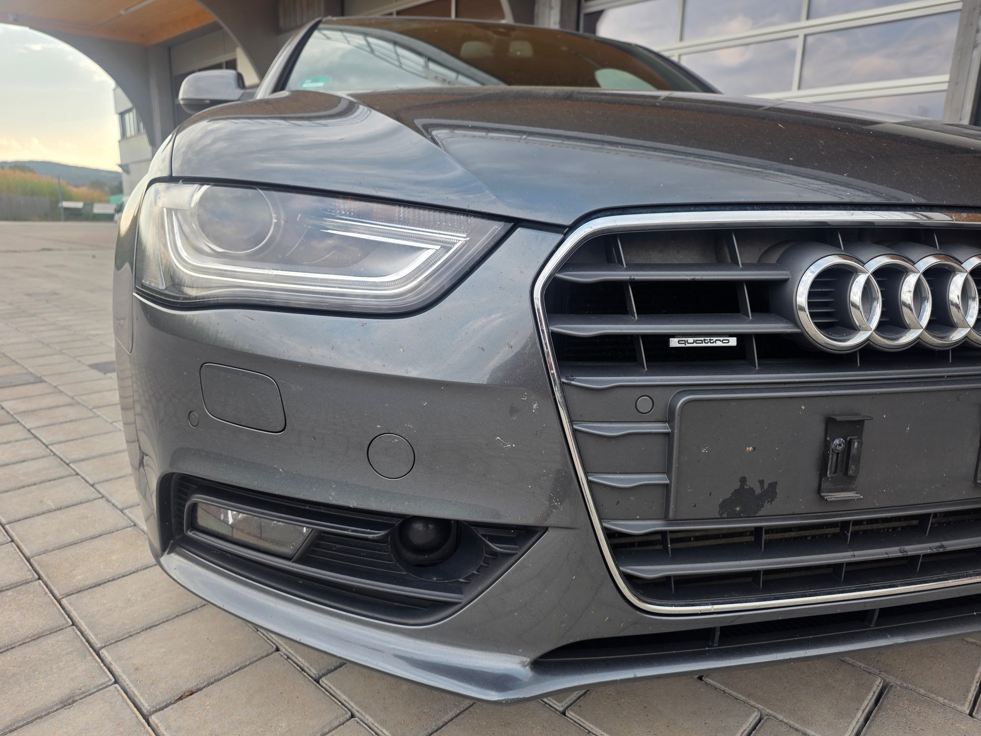 AUDI A4 Avant 2.0 TDI quattro S-tronic-image-9
